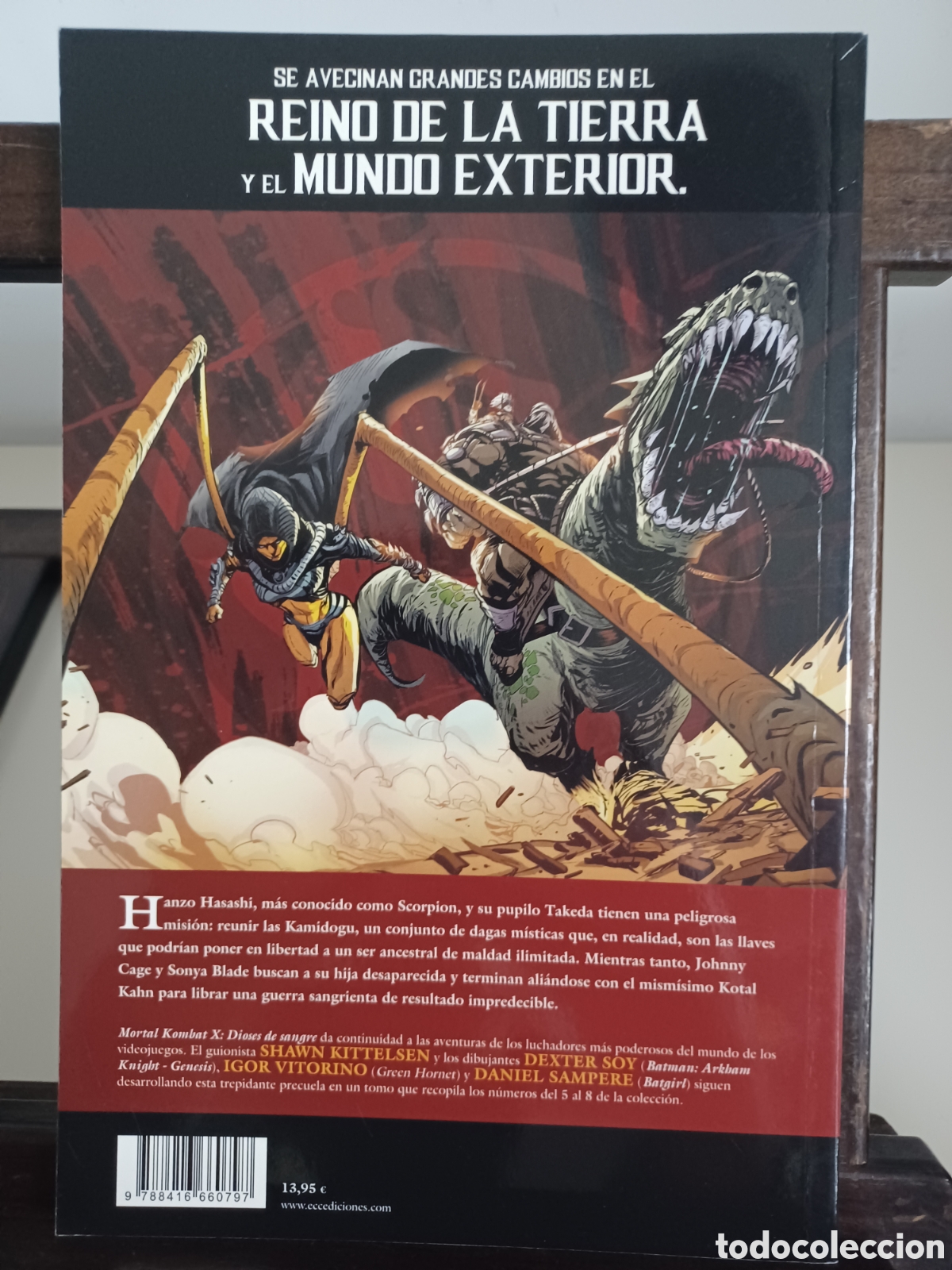 C&oacute;mics: Mortal Kombat X Dioses de sangre/ DC ECC/ A ESTRENAR - Foto 1
