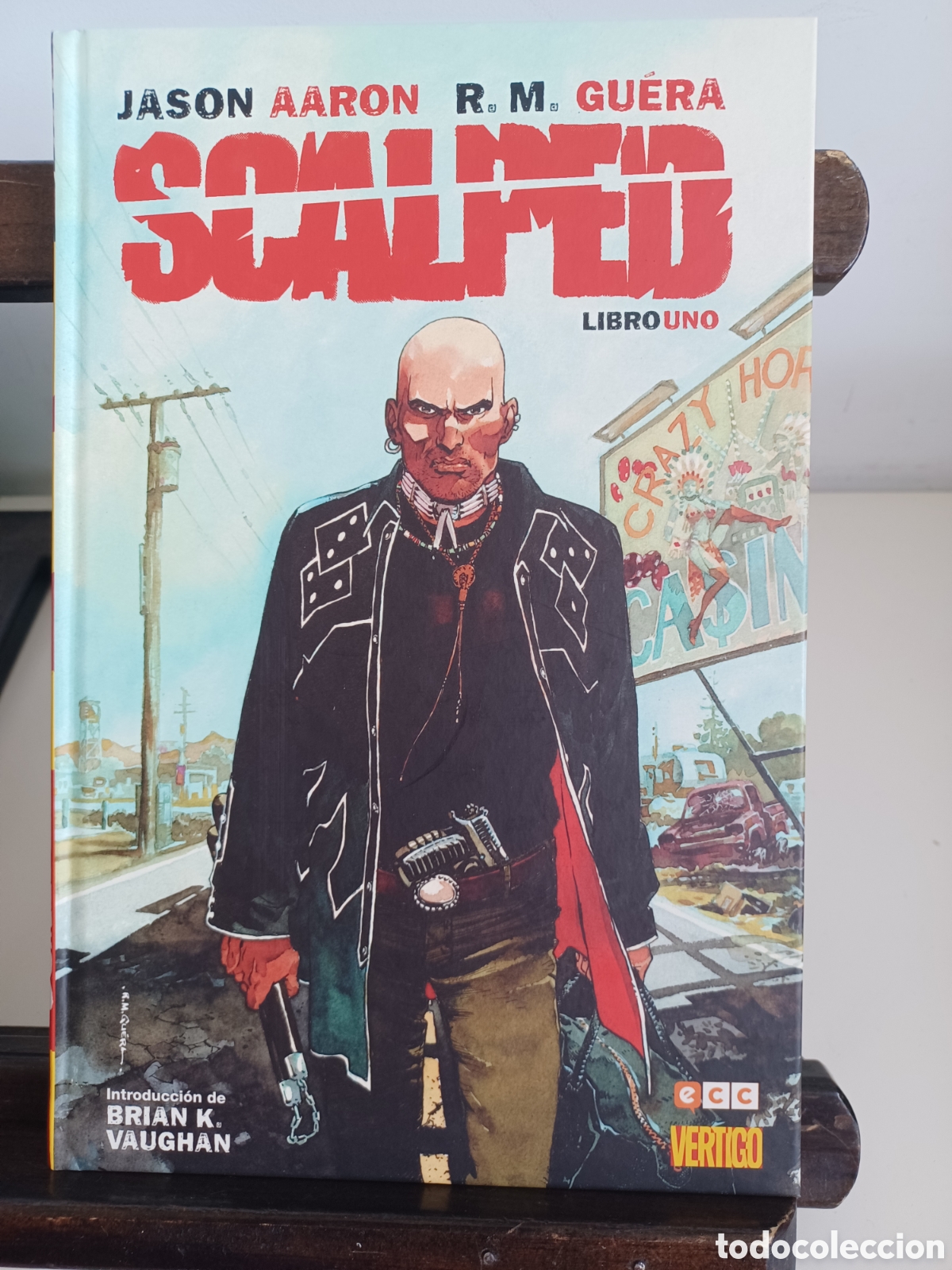 C&oacute;mics: Scalped. Libro uno/ Jason Aaron/ V&eacute;rtigo ECC/ Descatalogado/ NUEVO A ESTRENAR
