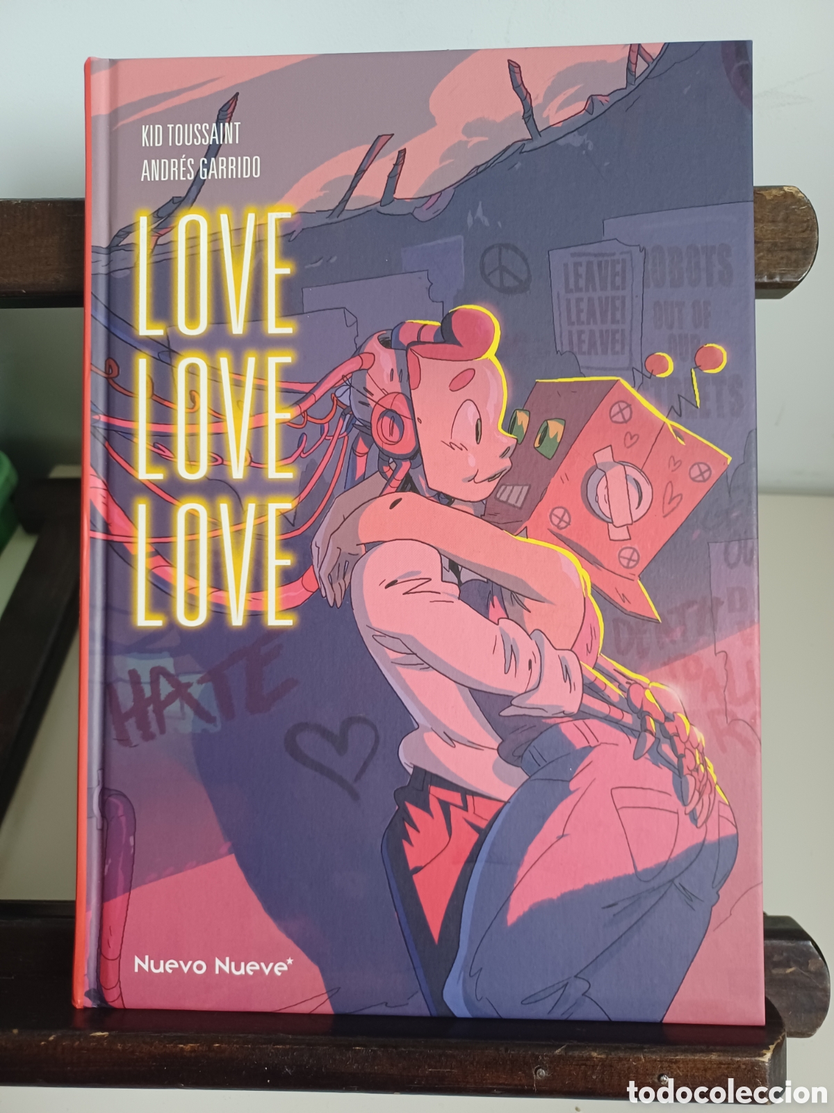 C&oacute;mics: Love love love/ Toussaint & Garrido/ Nuevo Nueve/ NUEVO A ESTRENAR