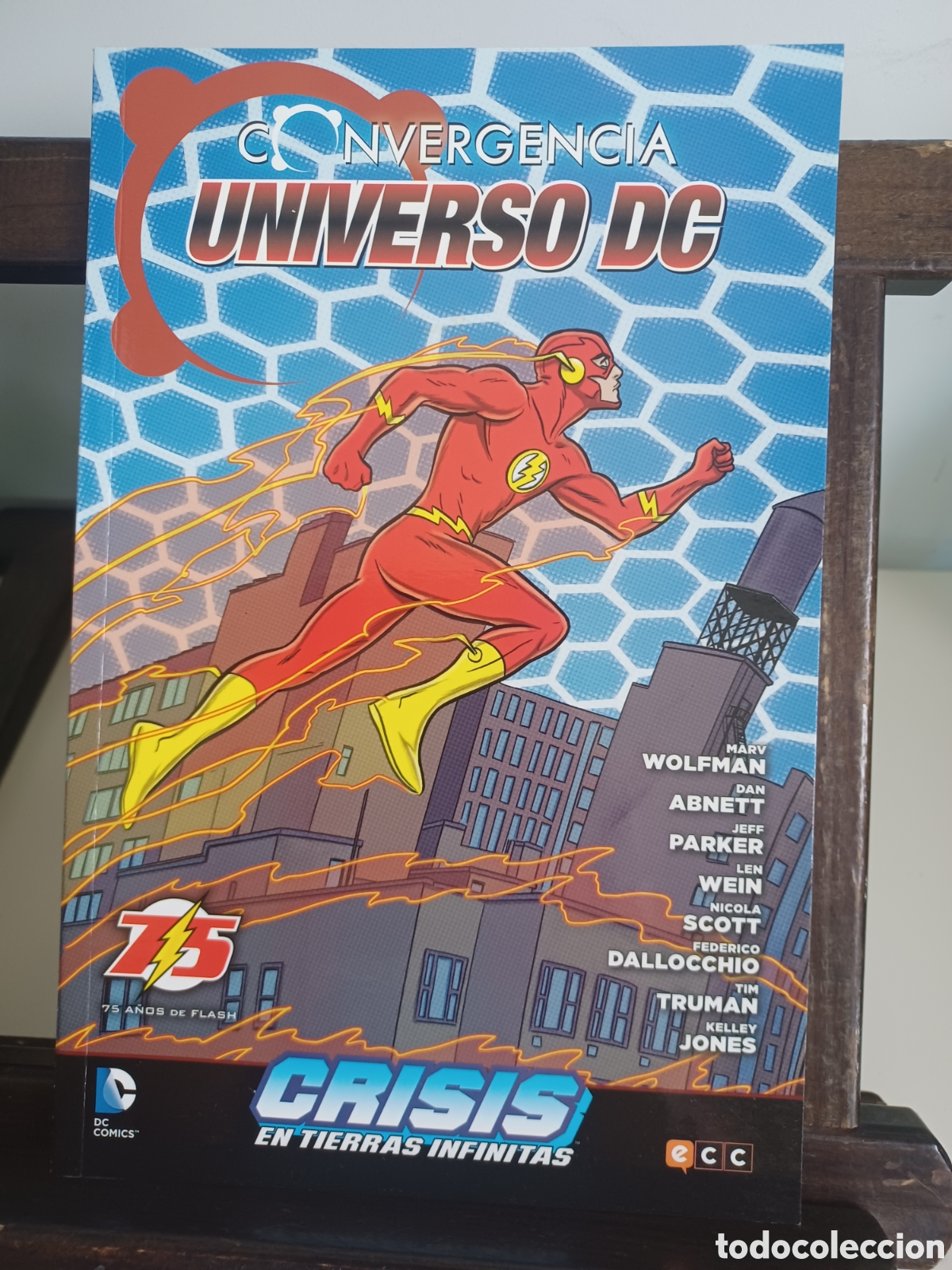 C&oacute;mics: Universo DC converge en Crisis en Tierras Infinitas. Convergencia/ DC ECC/ NUEVO A ESTRENAR