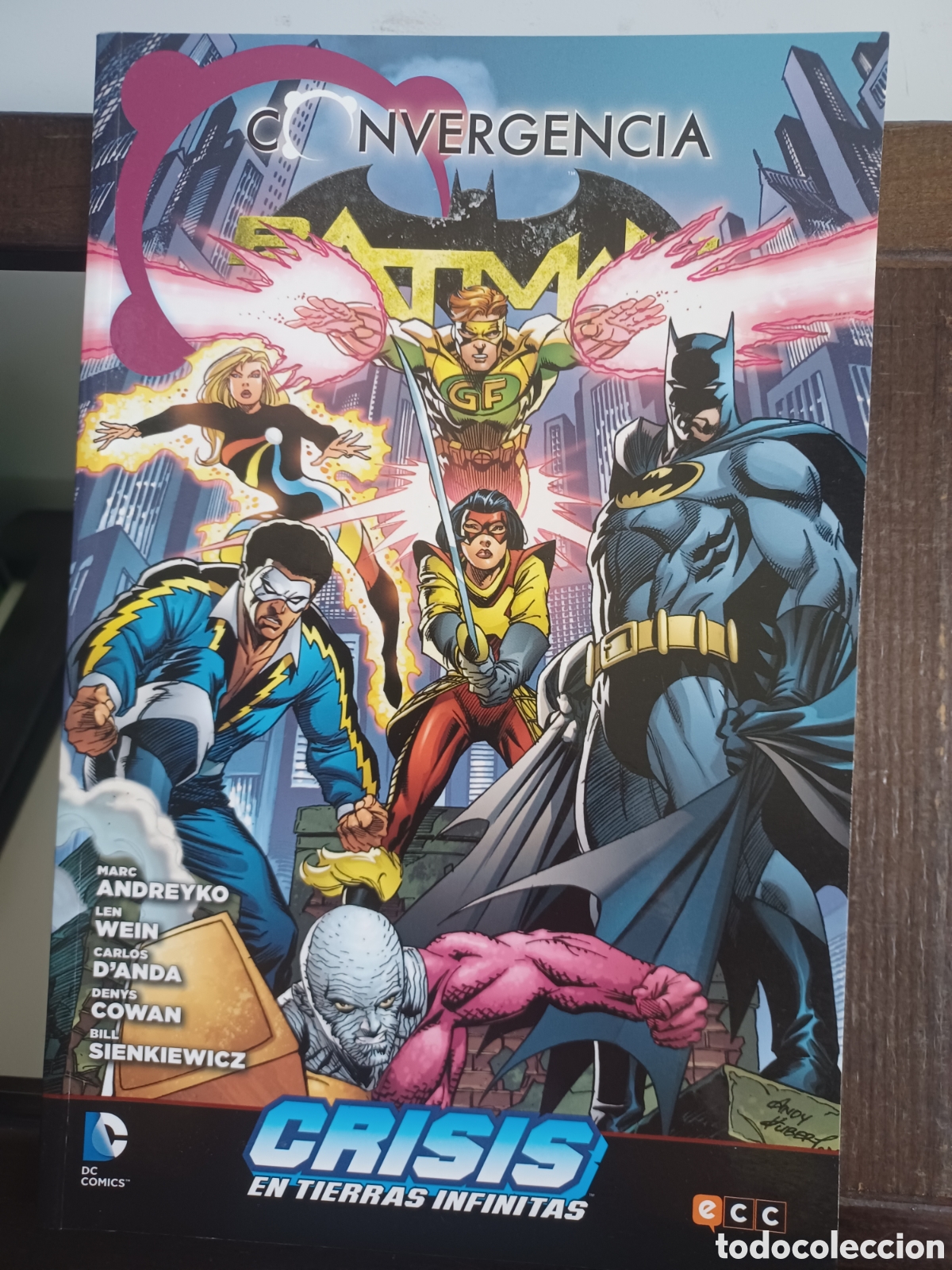 C&oacute;mics: Batman converge en Crisis en Tierras Infinitas. Convergencia/ DC ECC/Descatalogado/ NUEVO A ESTRENAR