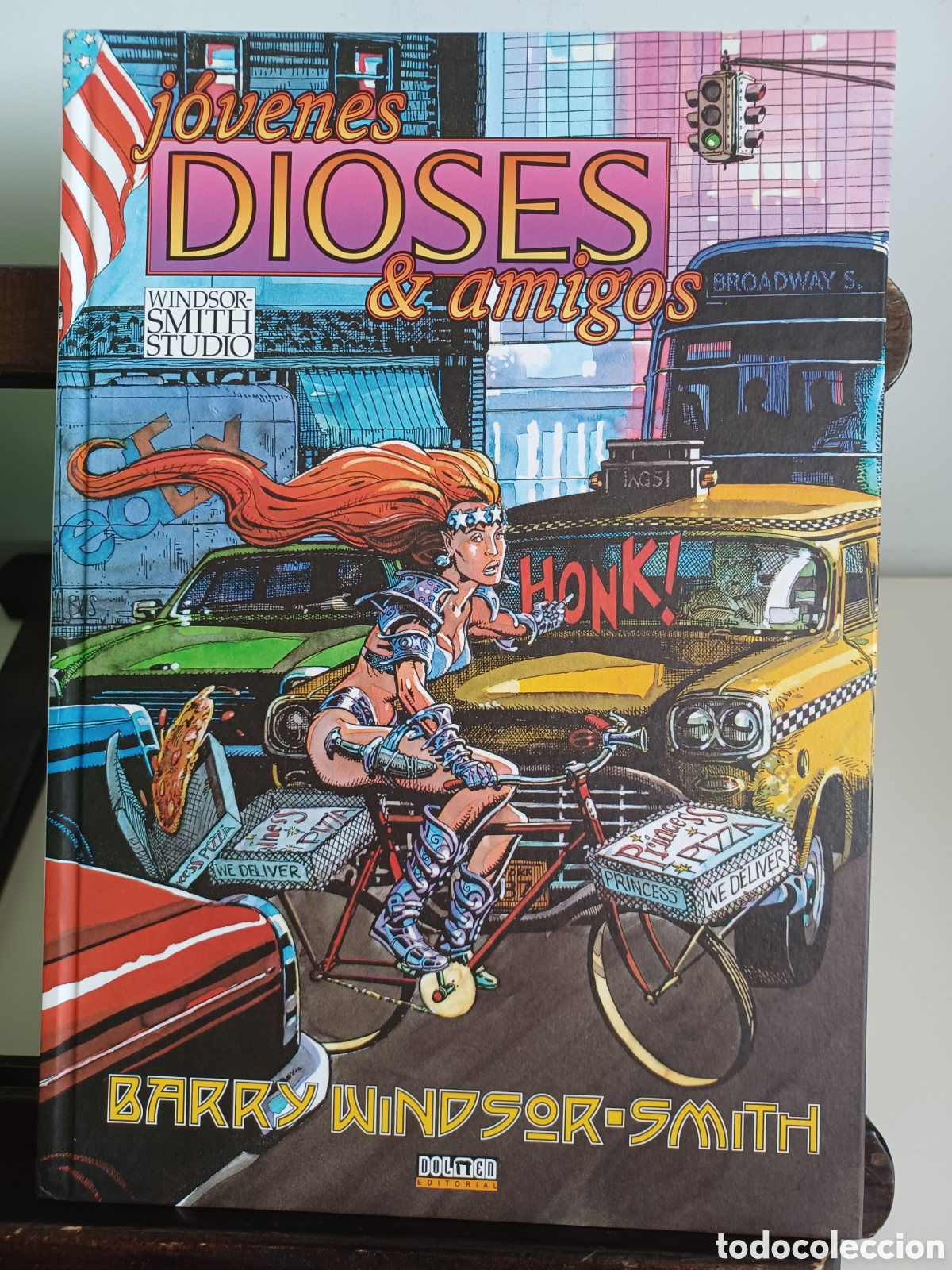 C&oacute;mics: J&oacute;venes dioses & amigos/ Barry Windsor-Smith/ Dolmen/ NUEVO A ESTRENAR