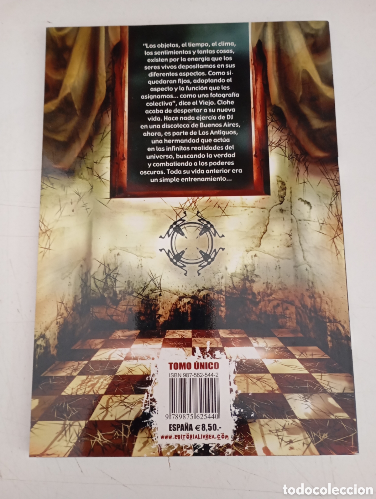C&oacute;mics: REAL CLOHE - LUCIANO VECCHIO / JAVIER BARRERA - IVR&Eacute;A, 2006 - Foto 2