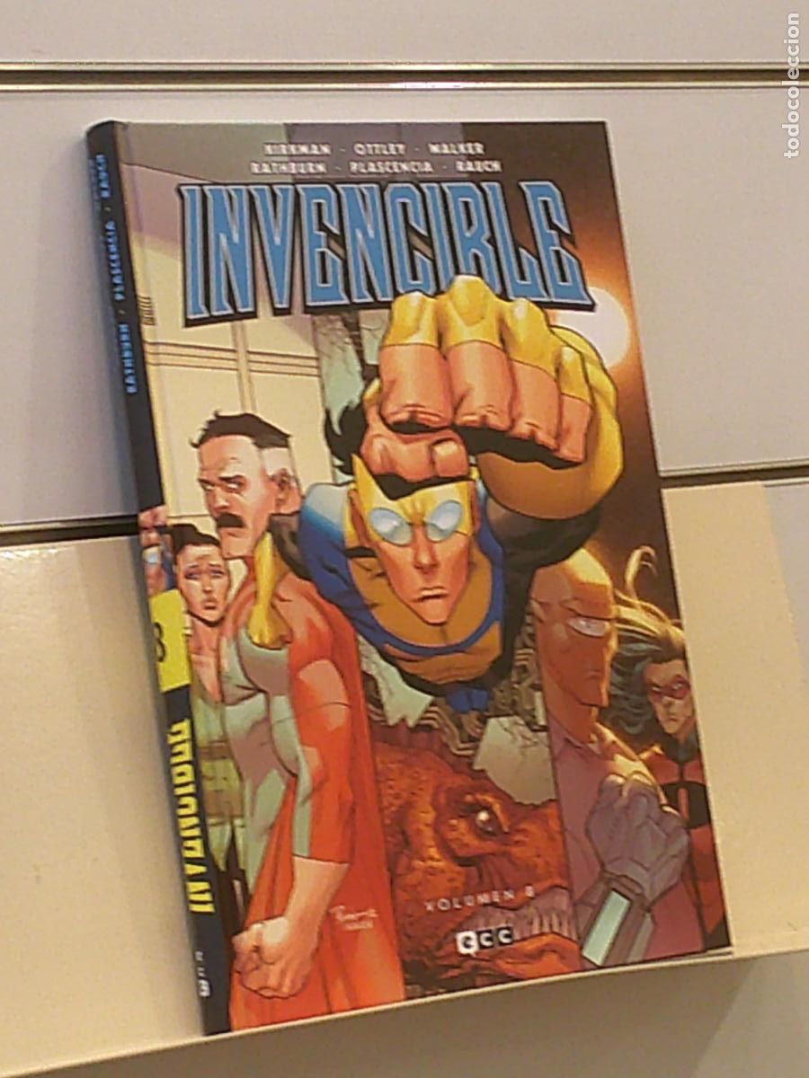 C&oacute;mics: INVENCIBLE VOLUMEN 8 DE 12 ROBERT KIRKMAN TOMO TAPA DURA - ECC OFERTA