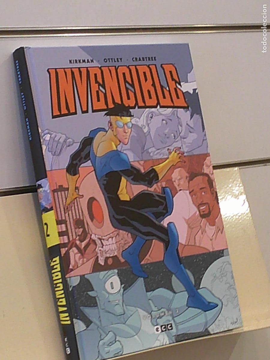 C&oacute;mics: INVENCIBLE VOLUMEN 2 DE 12 ROBERT KIRKMAN TOMO TAPA DURA - ECC OFERTA