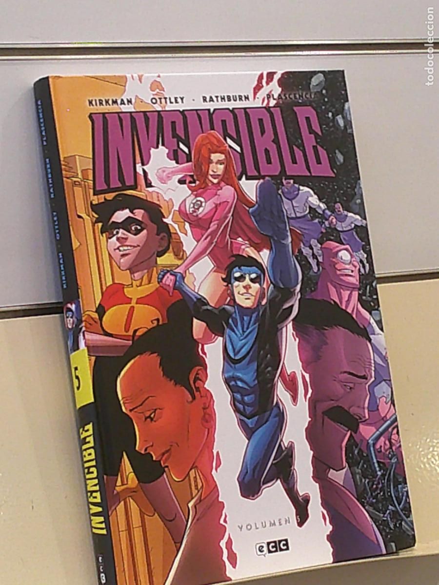 C&oacute;mics: INVENCIBLE VOLUMEN 5 DE 12 ROBERT KIRKMAN TOMO TAPA DURA - ECC OFERTA