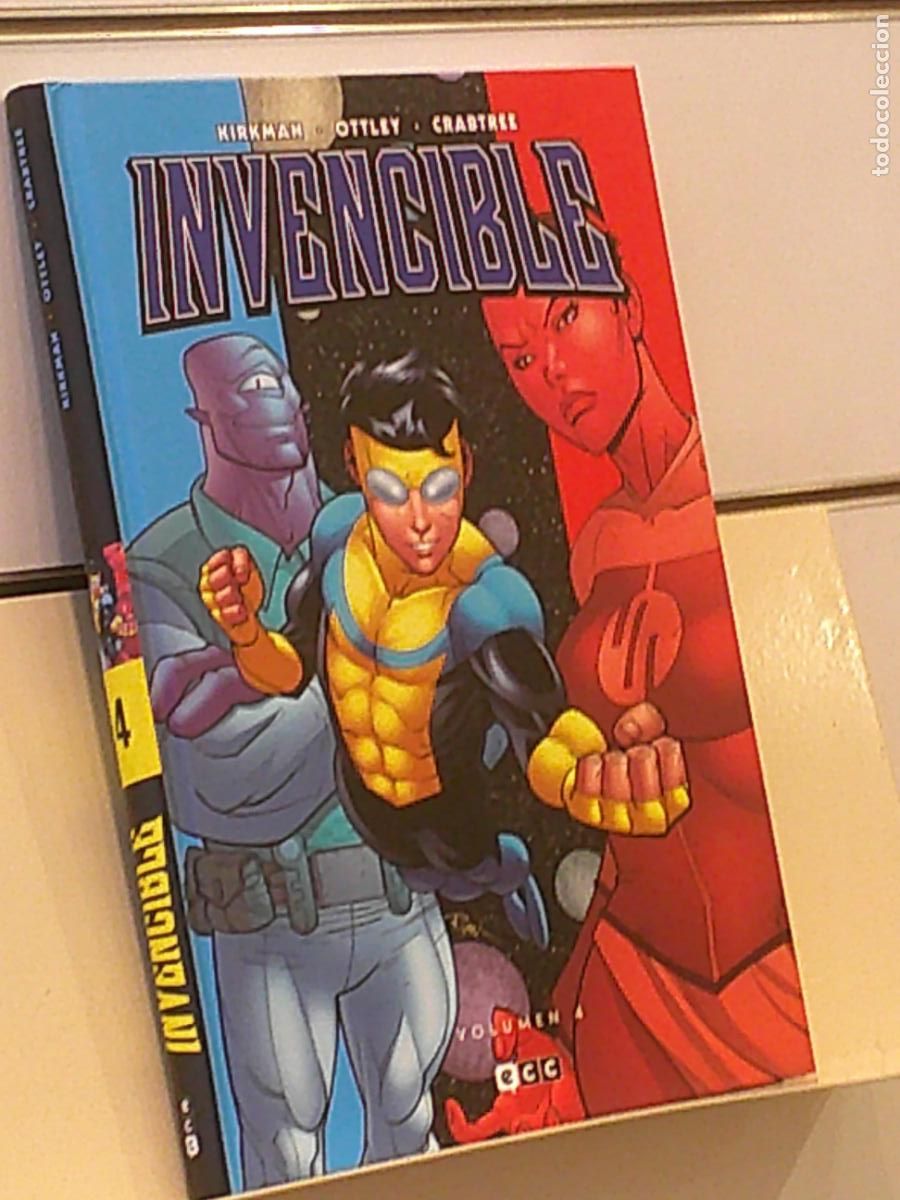 C&oacute;mics: INVENCIBLE VOLUMEN 4 DE 12 ROBERT KIRKMAN TOMO TAPA DURA - ECC OFERTA