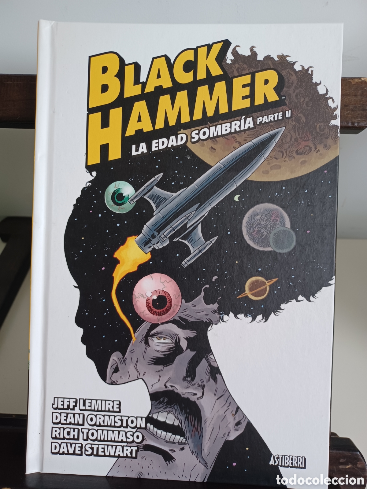 C&oacute;mics: Black Hammer 4 La edad sombr&iacute;a 2/ Jeff Lemire/ Astiberri/ NUEVO A ESTRENAR