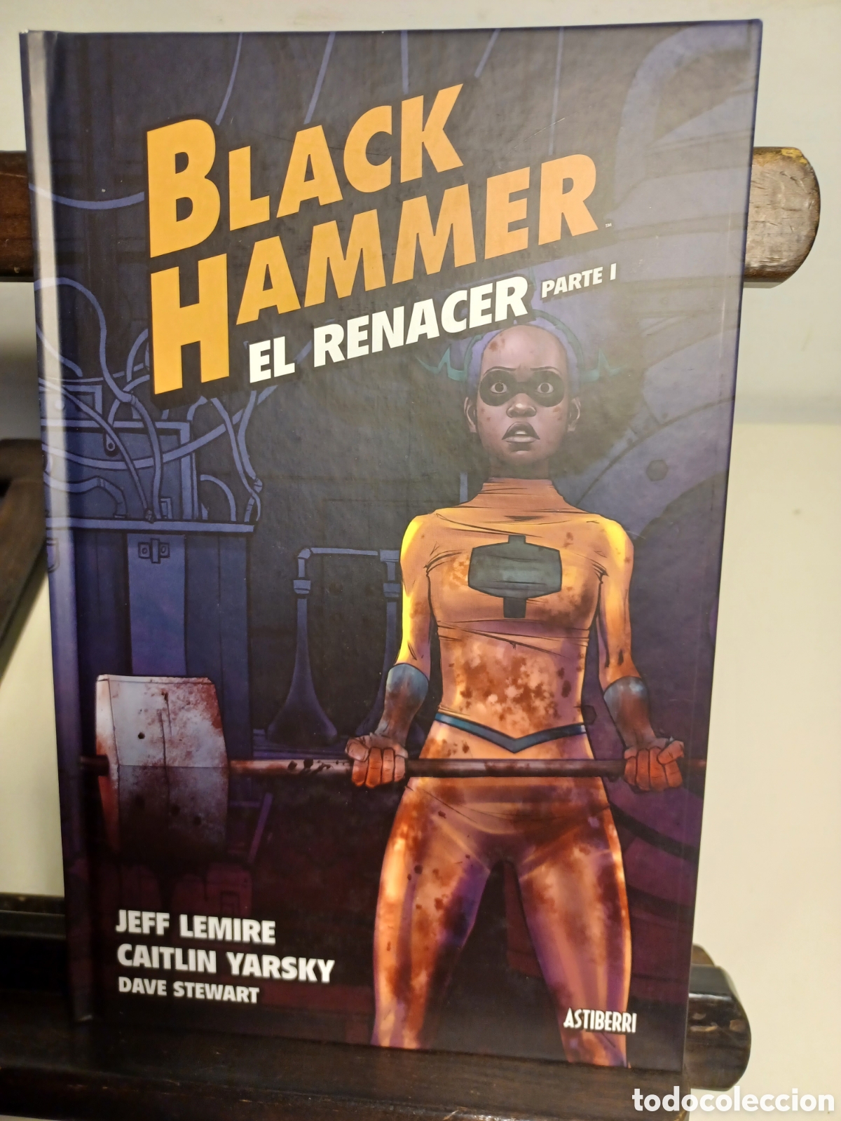 C&oacute;mics: Black Hammer 5 El renacer parte 1/ Astiberri/ NUEVO A ESTRENAR