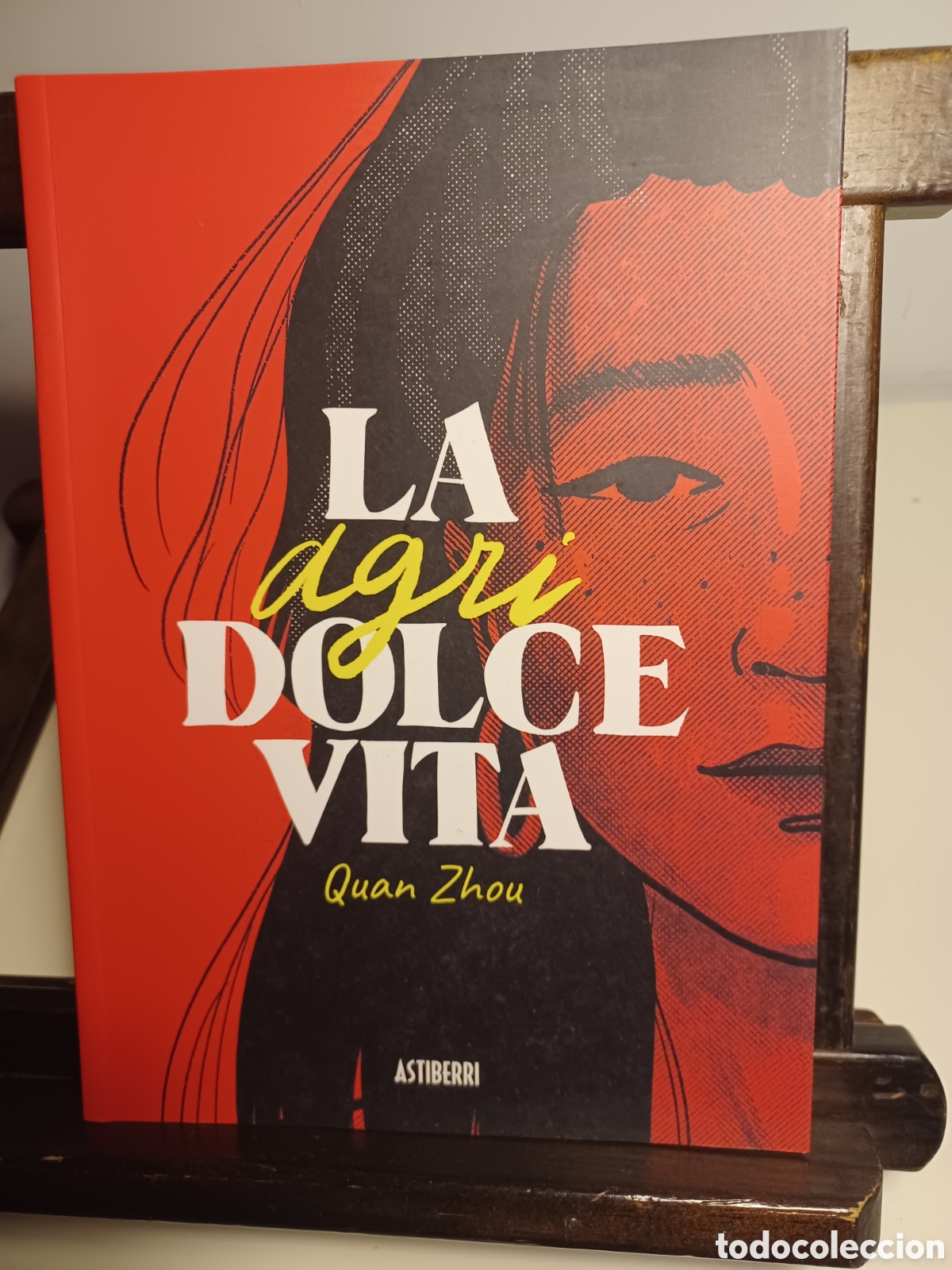 C&oacute;mics: La agridolce vita/ Quan Zhou/ Astiberri/ NUEVO A ESTRENAR