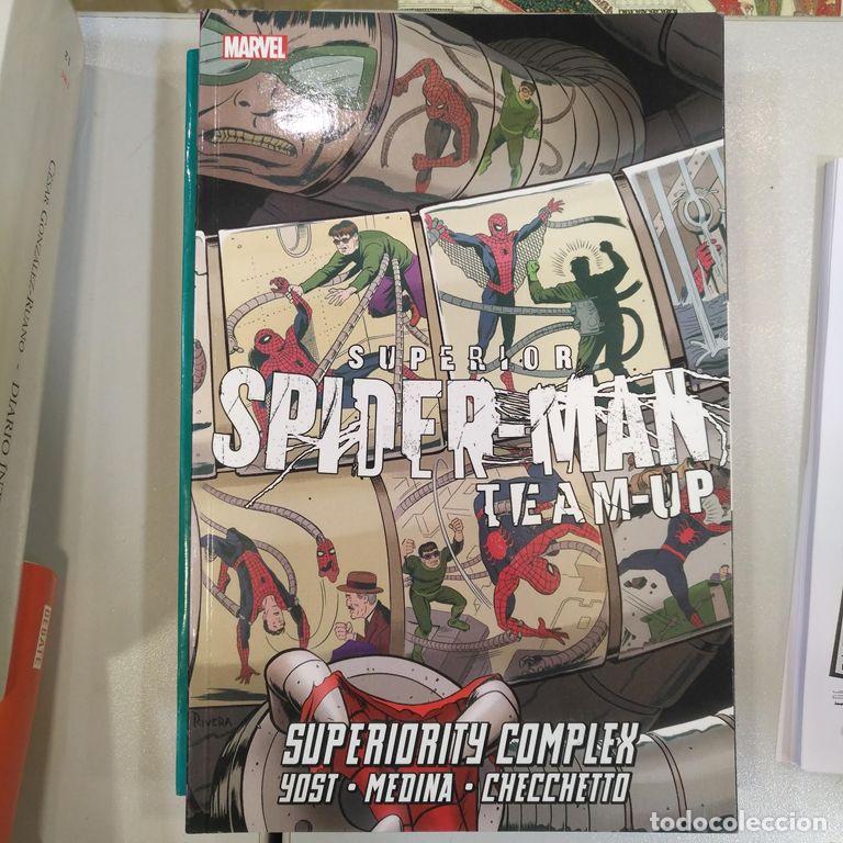 C&oacute;mics: Superior Spider-man team-up. - Yost, Chris.