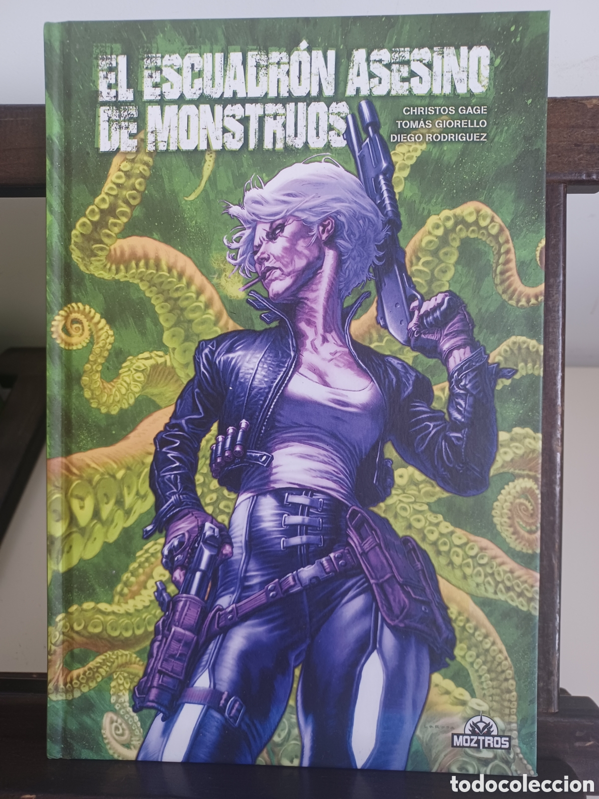 C&oacute;mics: El escuadr&oacute;n asesino de monstruos. Tomo &uacute;nico/ Moztros/ NUEVO A ESTRENAR
