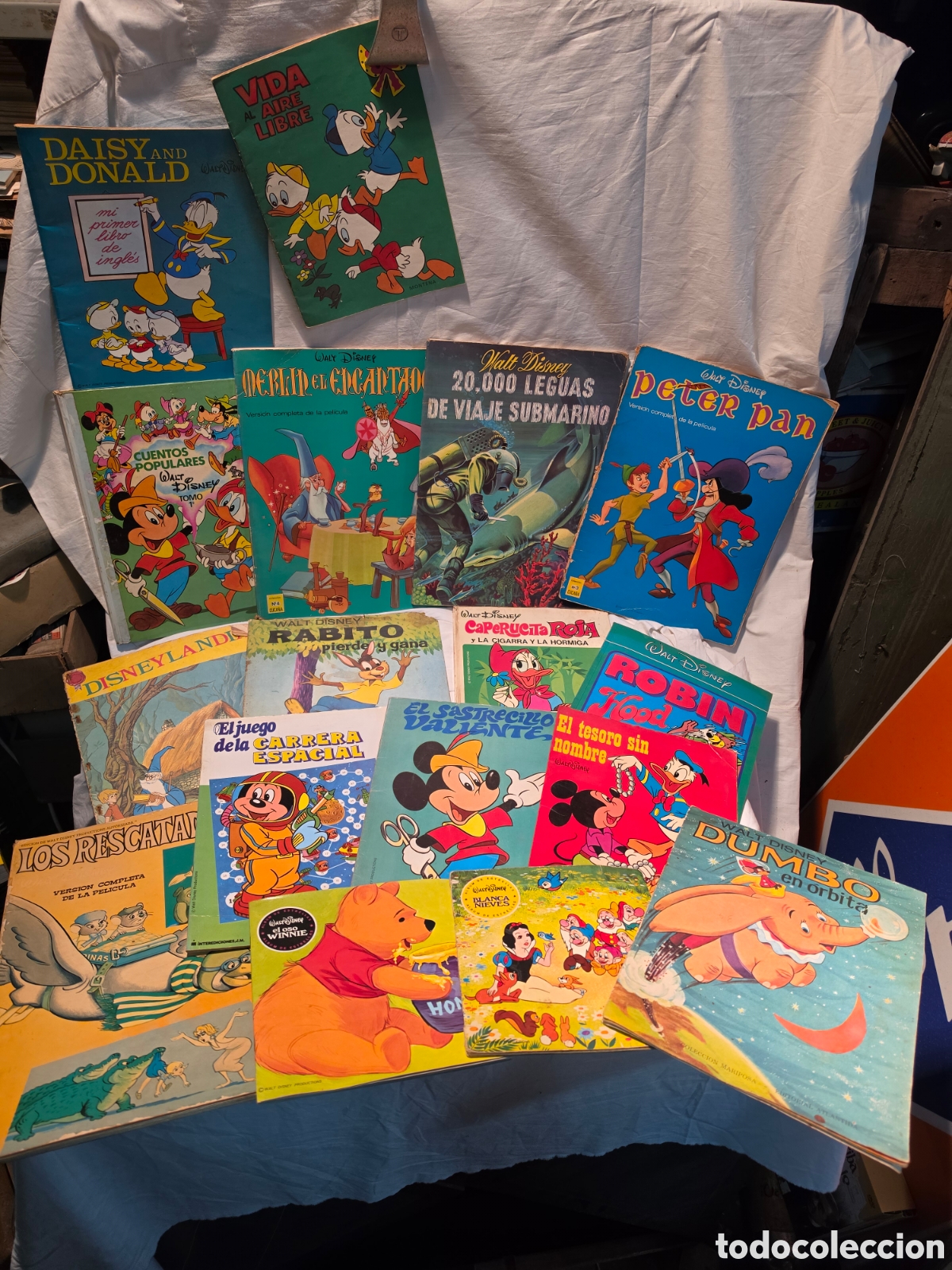 C&oacute;mics: WALT DISNEY PRODUCTIONS. LOTE CUENTOS. A&Ntilde;OS 60, 70. DONALT. MICKY. DAISY. DUMBO. PETER PAN.