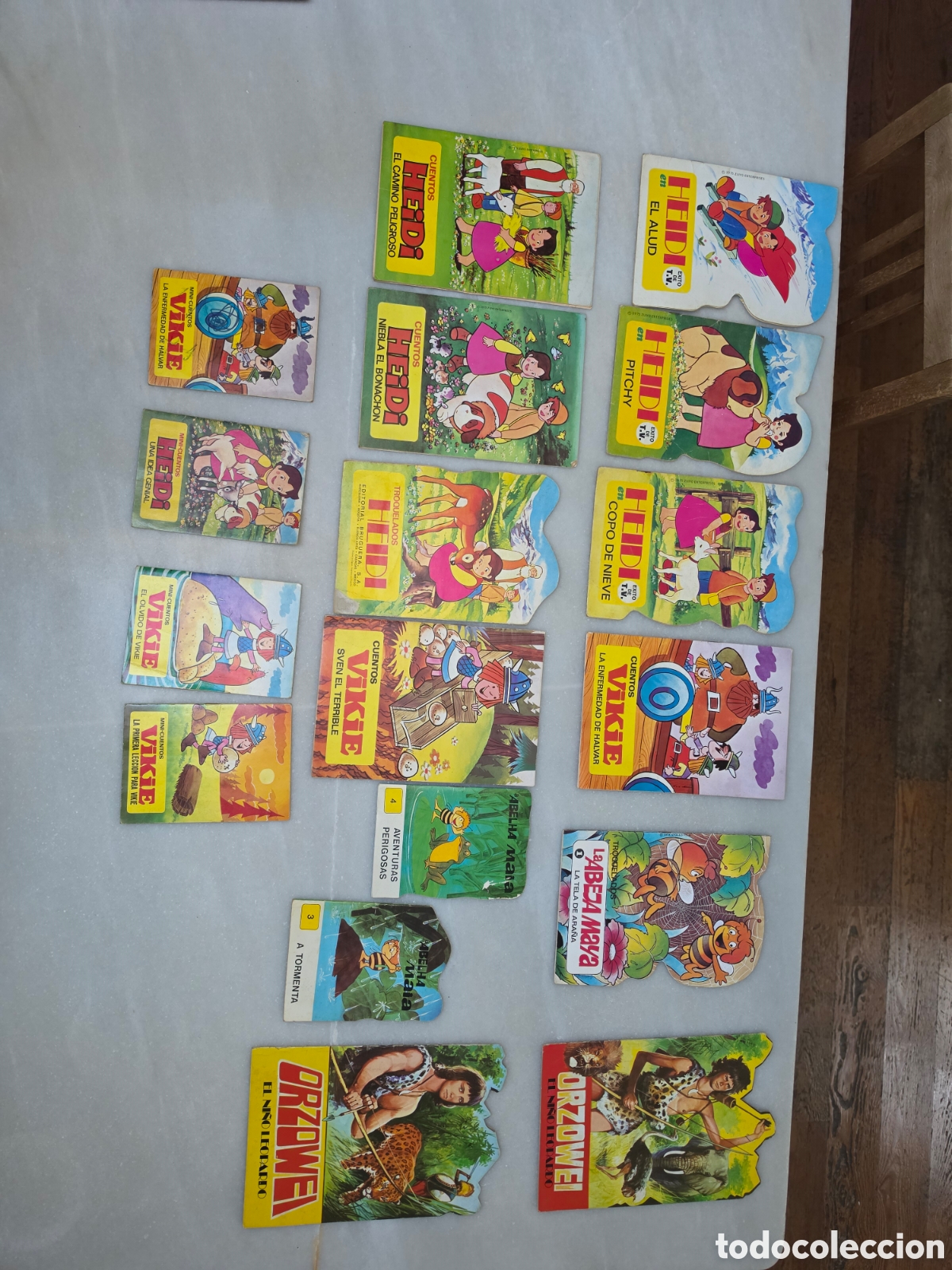 C&oacute;mics: CUENTOS INFANTILES A&Ntilde;OS 70. VIKIE. ABEJA MAYA. ORZOWEI. HEIDI. &Eacute;XITOS TV. 17 DIFERENTES.