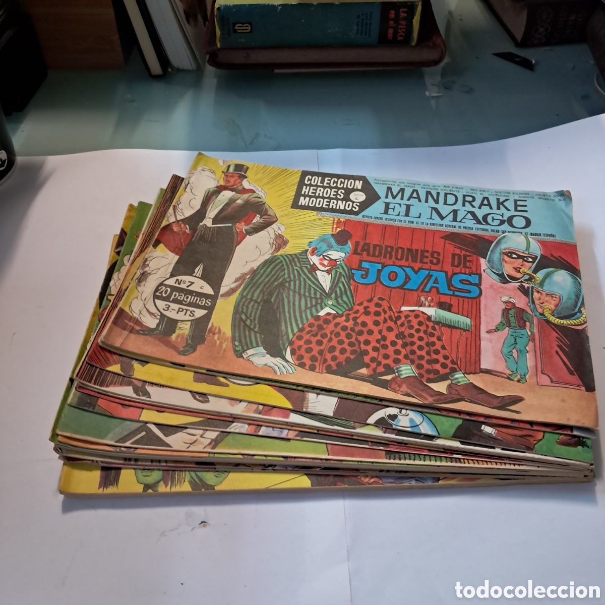 Comics : Colecci&oacute;n H&eacute;roes Modernos, serie C, Mandrake el Mago, 8&euro;/numero