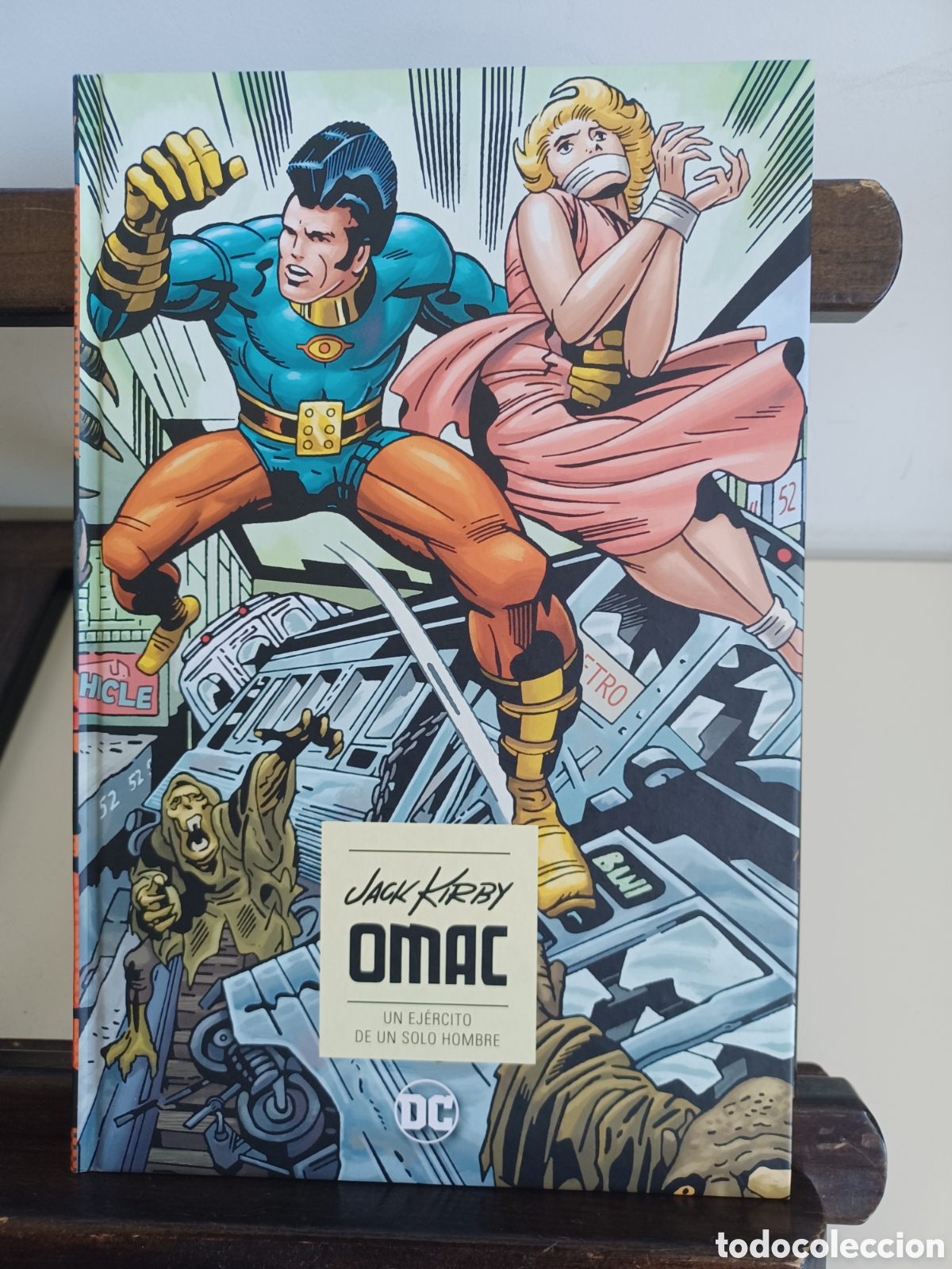 C&oacute;mics: Omac. Un ej&eacute;rcito de un solo hombre/ Jack Kirby/ DC Icons/ ECC/ Descatalogado/ NUEVO A ESTRENAR