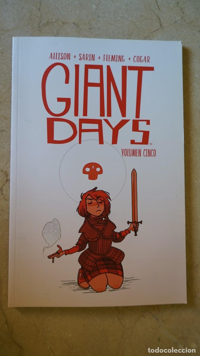 C&oacute;mics: GIANT DAYS - LOTE DE 5 N&Uacute;MEROS - NORMA - Foto 6