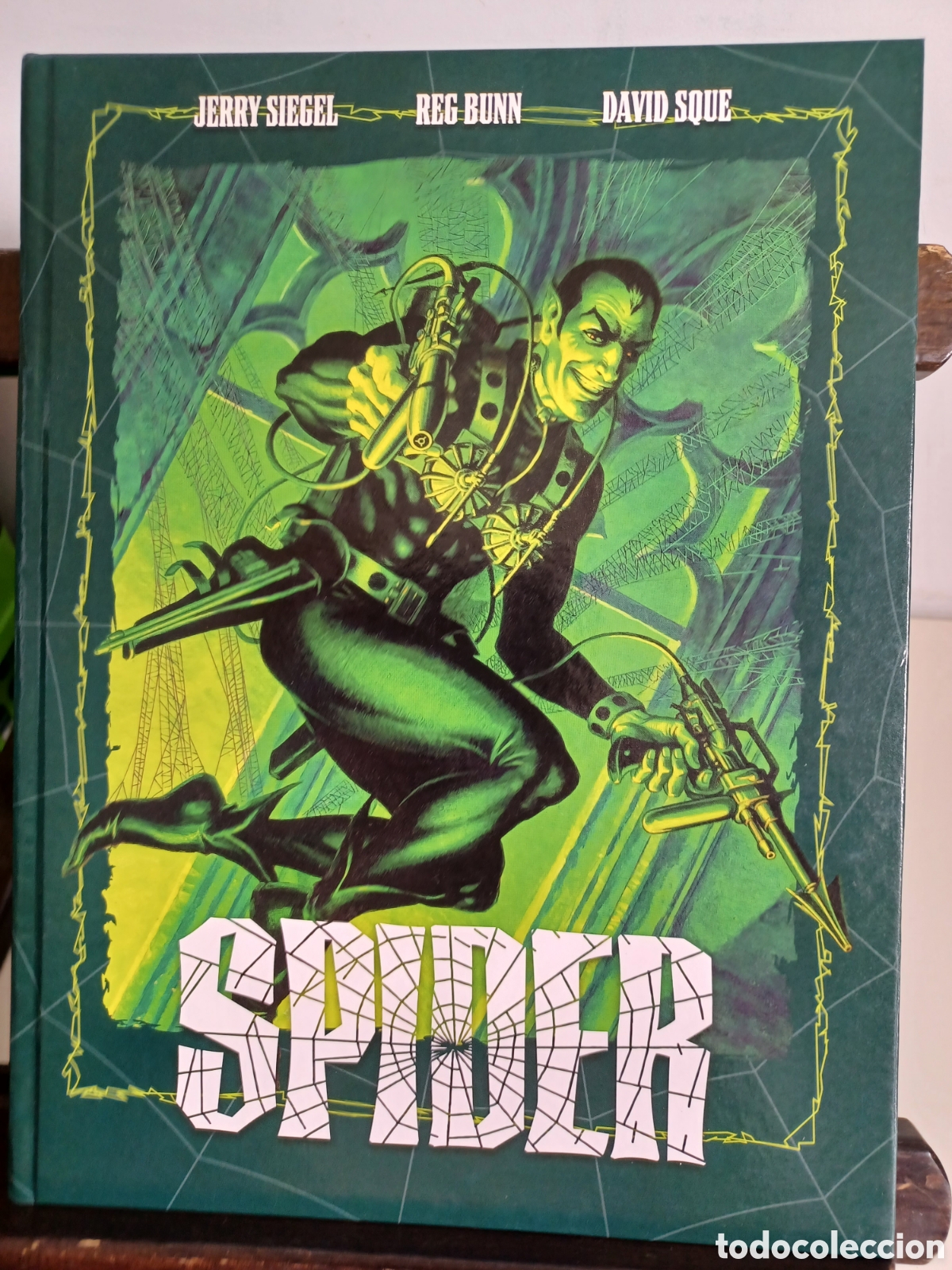 Comics : Spider. Tomo 2/ Jerry Siegel/ Dolmen/ NUEVO A ESTRENAR
