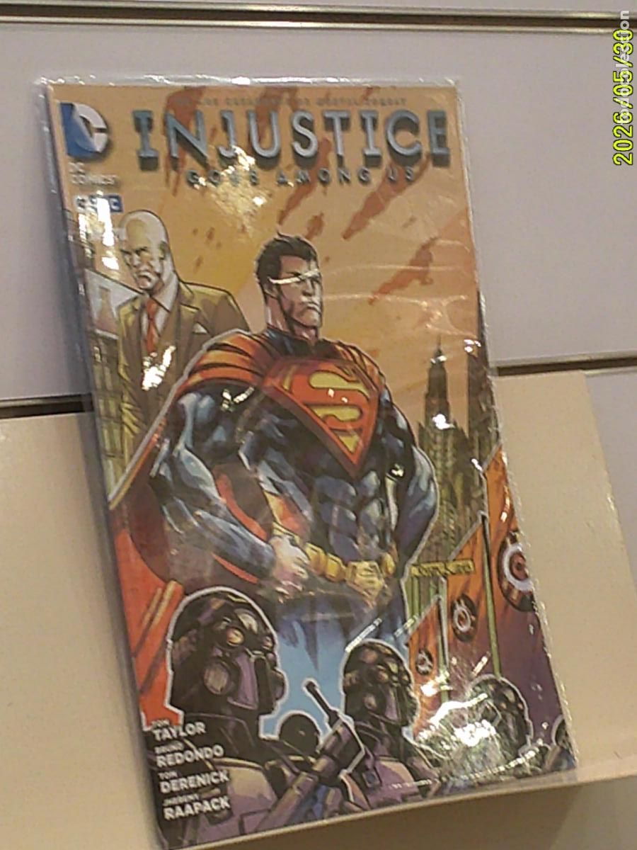 C&oacute;mics: INJUSTICE GODS AMONG US N&ordm; 9 DC - ECC