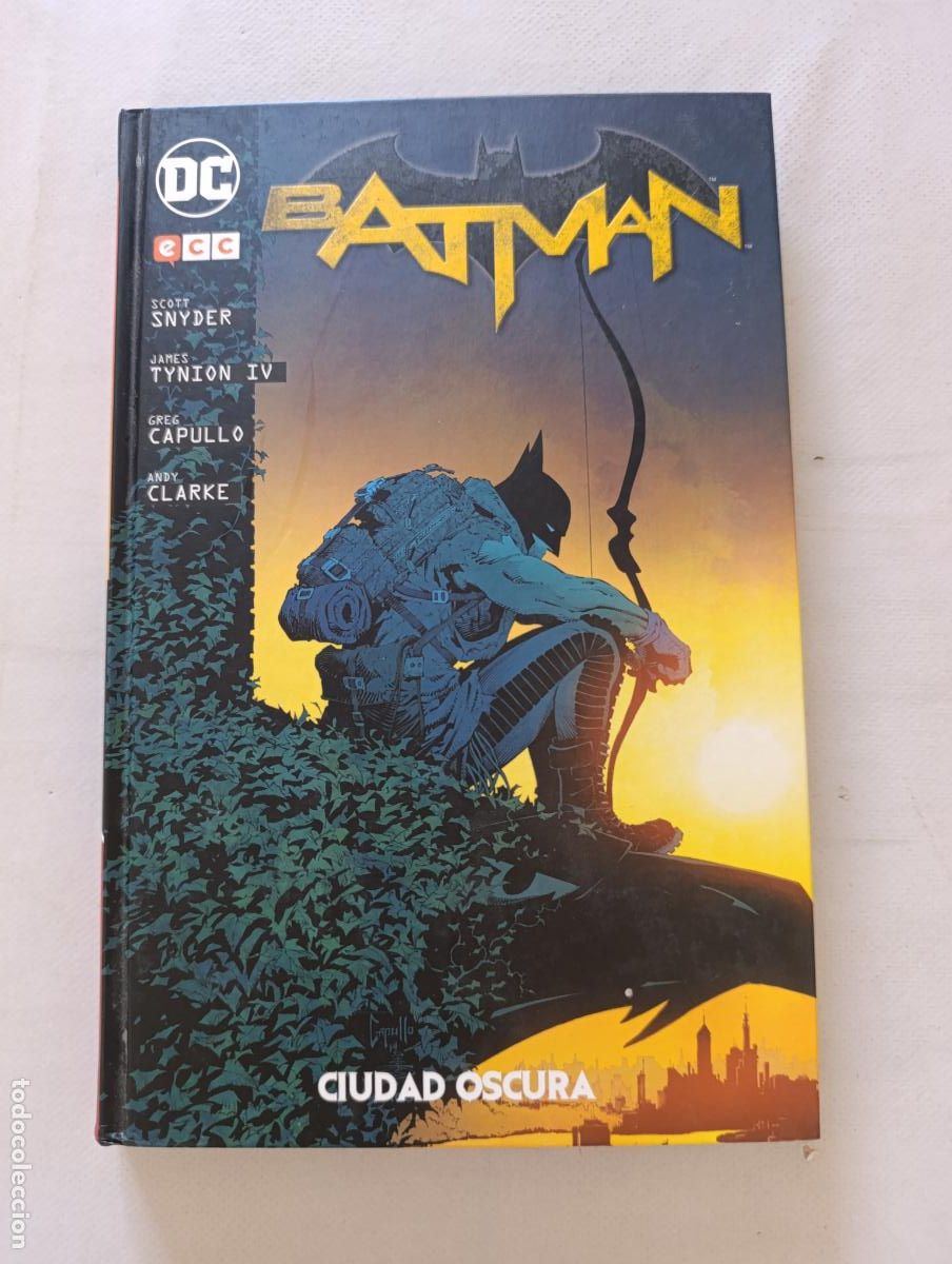 C&oacute;mics: BATMAN - CIUDAD OSCURA - DC - ECC - TAPA DURA (316w)