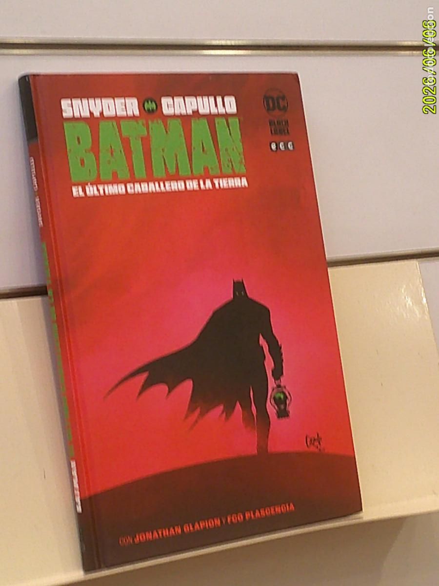 C&oacute;mics: BATMAN EL ULTIMO CABALLERO DE LA TIERRA SNYDER & CAPULLO TOMO TAPA DURA DC - ECC OFERTA