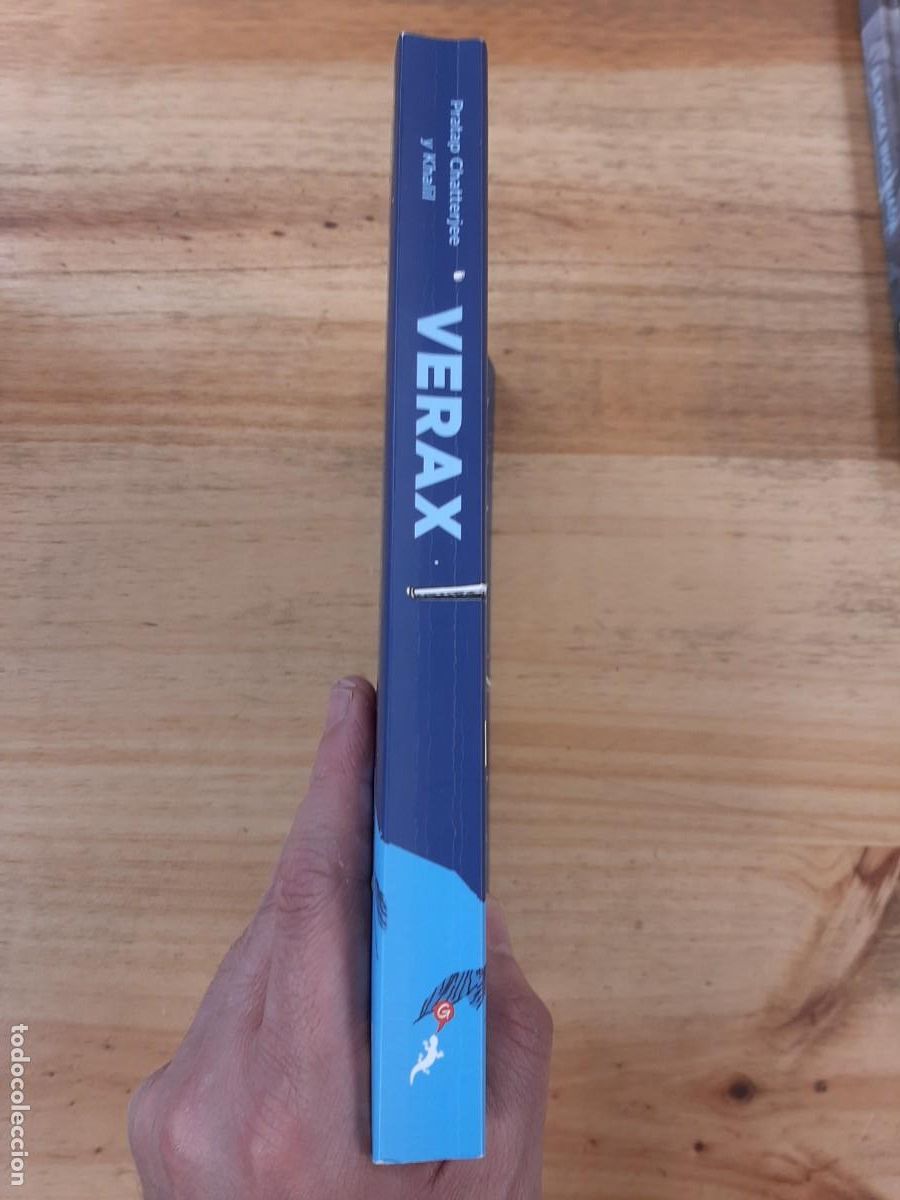 C&oacute;mics: Verax - Pratap Chatterjee - KHALIL BENDIB - Salamandra Graphic, 2018 - Foto 2