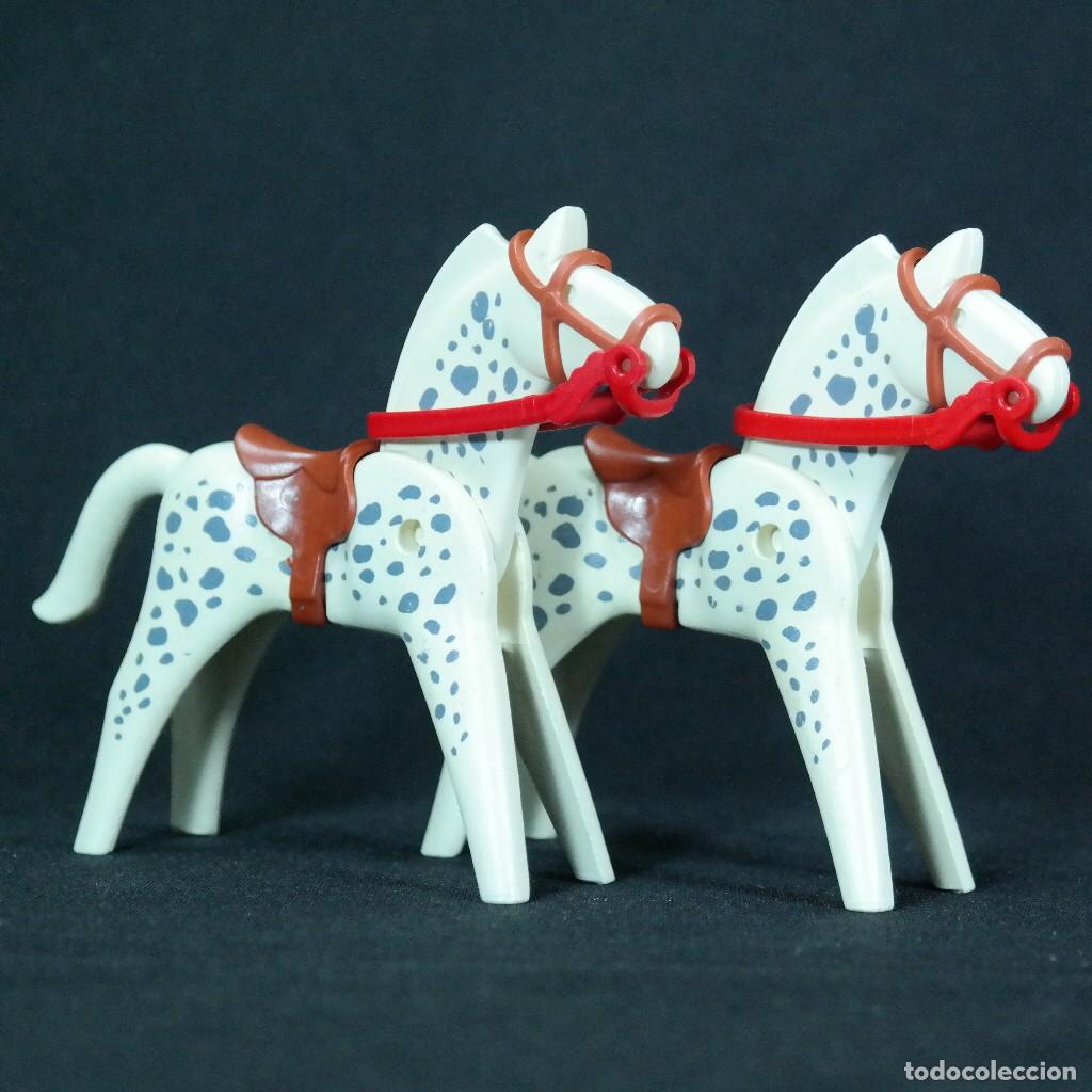 C&oacute;mics: Playmobil dos caballos con manchas ☼
