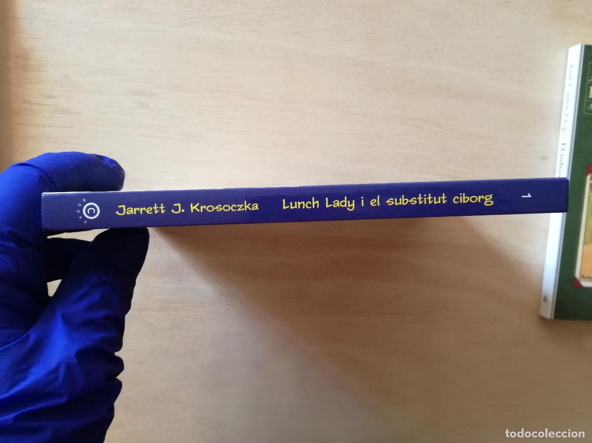 C&oacute;mics: LUNCH LADY I EL SUBSTITUT CIBORG - JARRETT CROSOCZKA - Foto 2