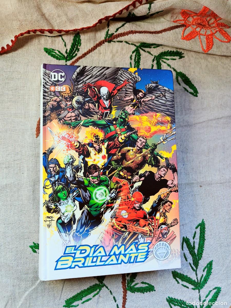 C&oacute;mics: Green Lantern. El d&iacute;a m&aacute;s brillante. Integral. Geoff Johns. DC. ECC.