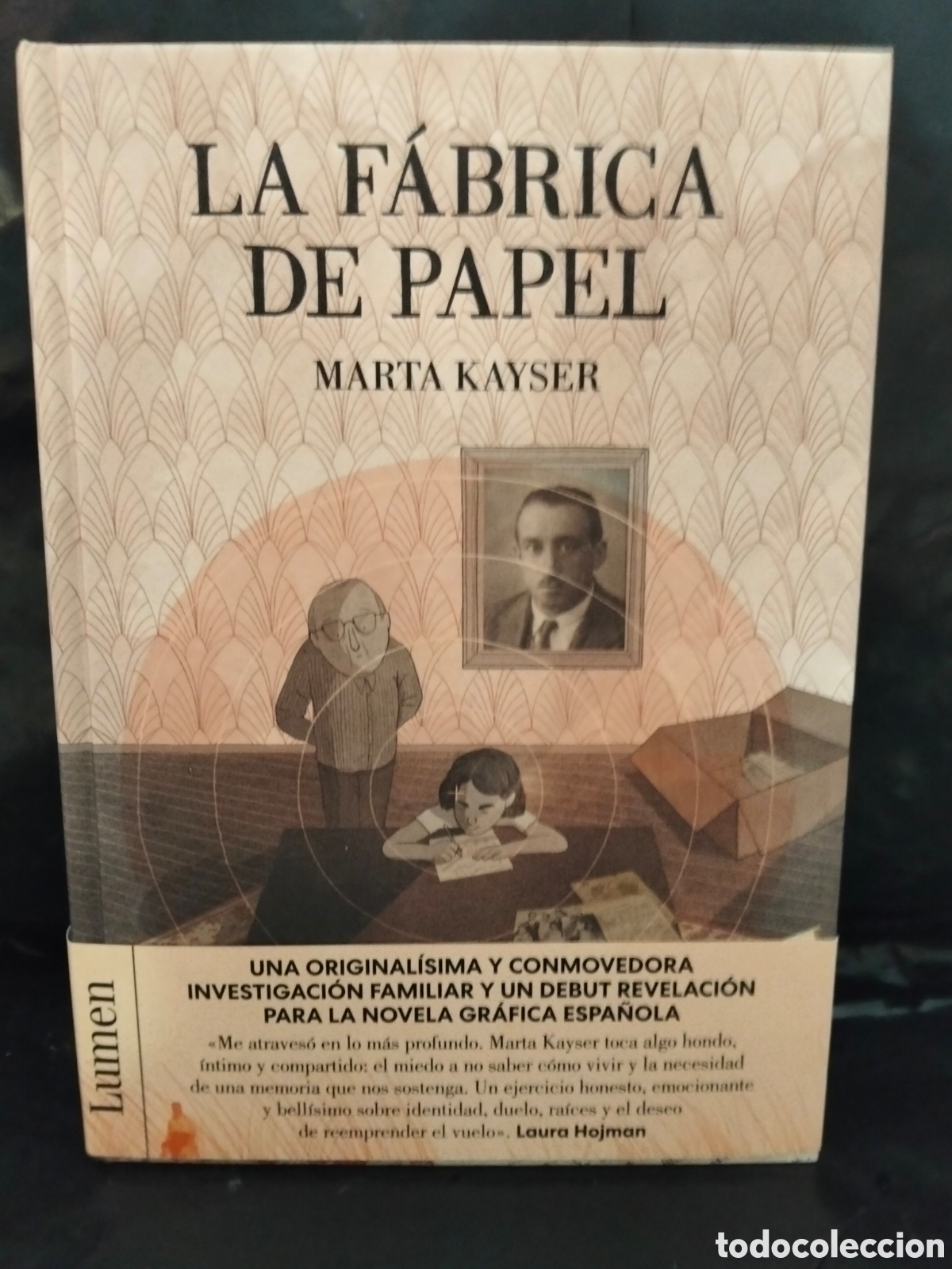 C&oacute;mics: MARTA KAYSER. LA F&Aacute;BRICA DE PAPEL .LUMEN