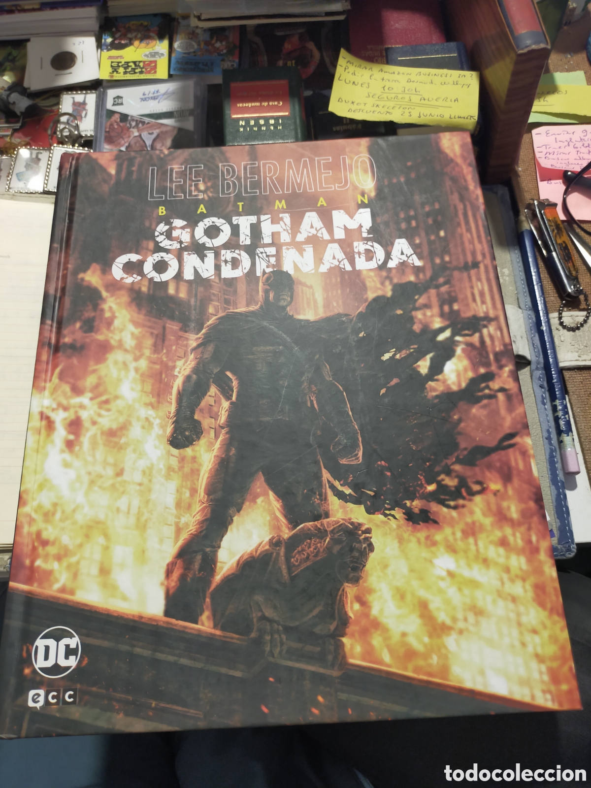 C&oacute;mics: GOTHAM CONDENADA BATMAN LEE BERMEJO TOMO TAPA DURA NUEVO ecc