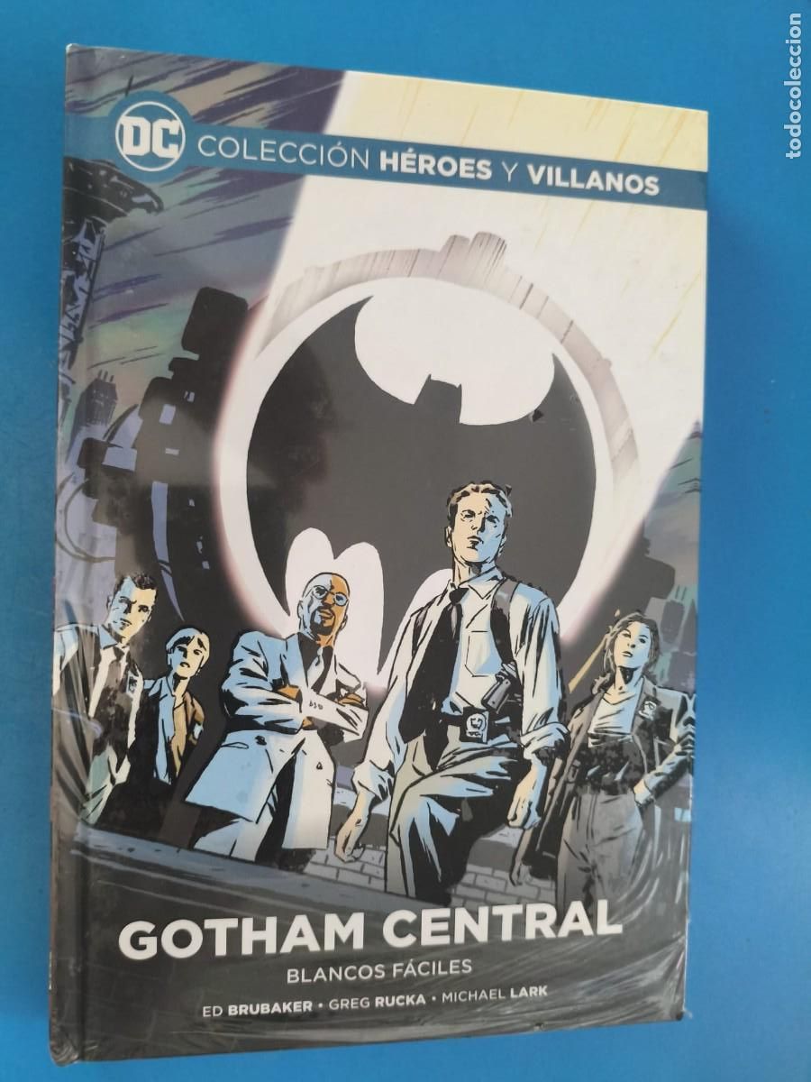 C&oacute;mics: Heroes y villanos 60 Gotham Central: blancos f&aacute;ciles Ecc Salvat Rucka Brubaker Lark