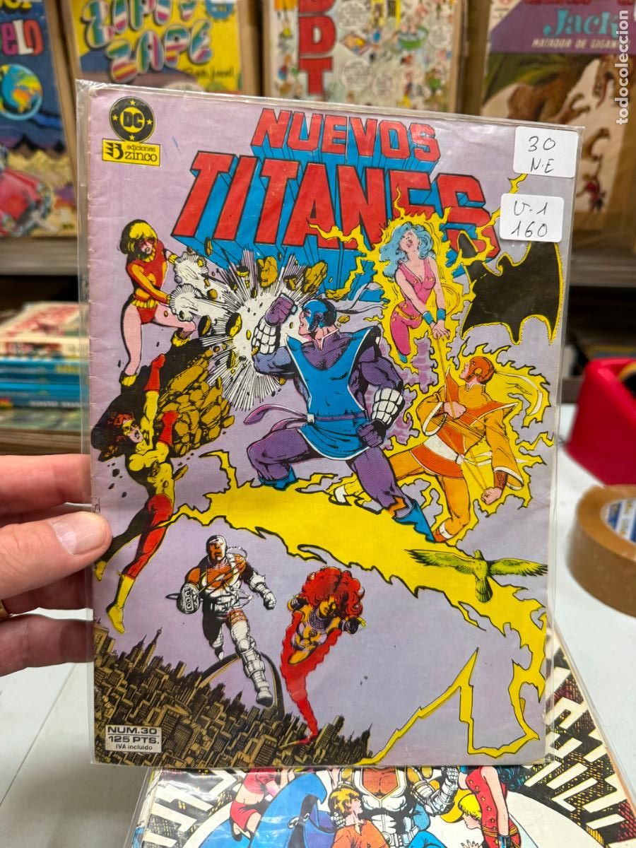 C&oacute;mics: LOS NUEVOS TITANES NUMERO 30