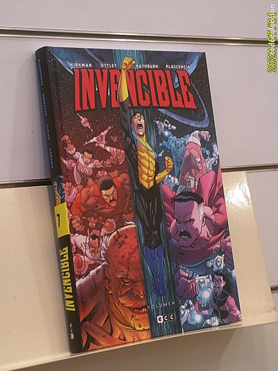 C&oacute;mics: INVENCIBLE VOL. 7 DE 12 KIRKMAN TOMO TAPA DURA - ECC OFERTA (ANTES 34&euro;)