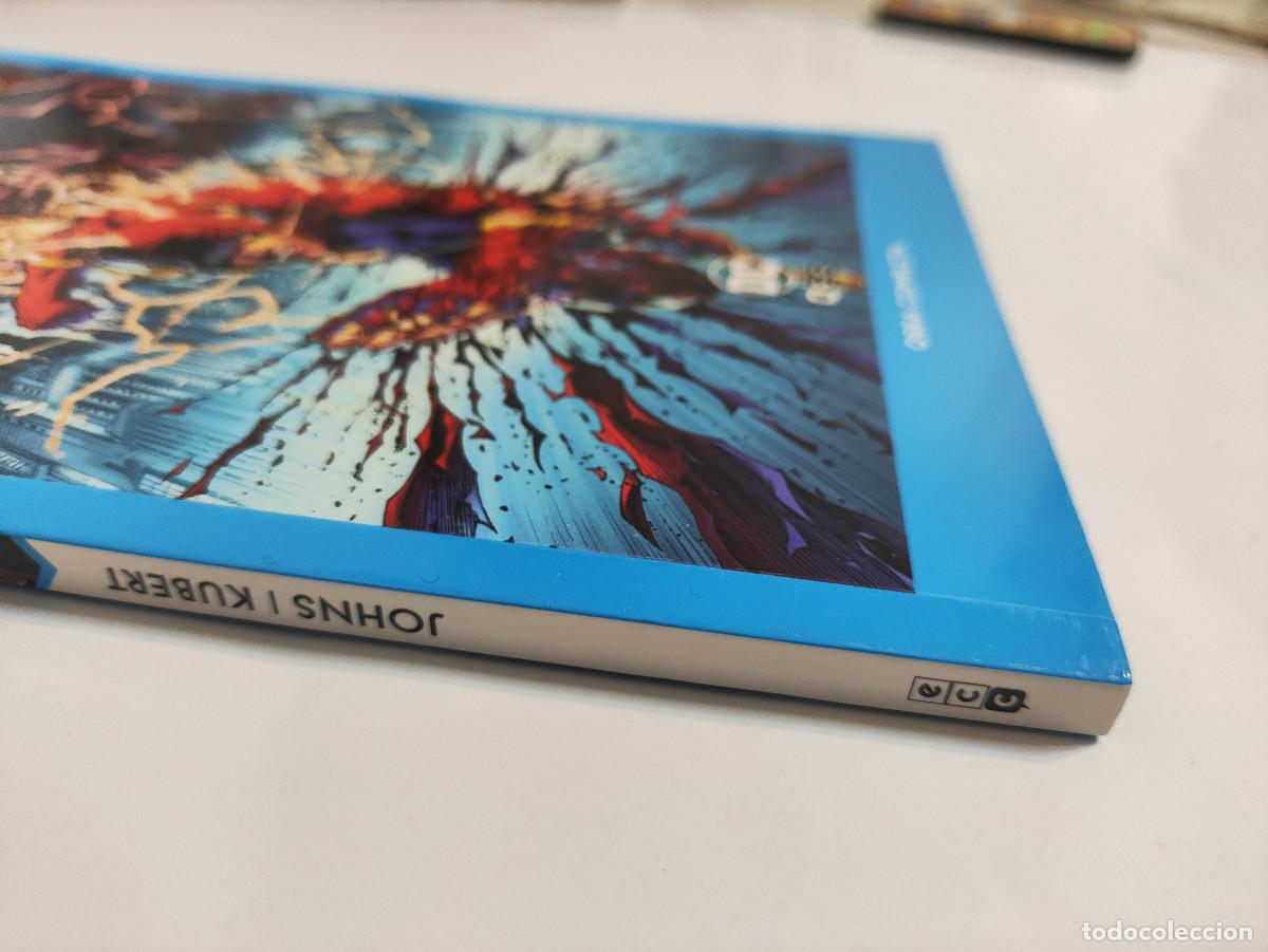 C&oacute;mics: Flashpoint &ndash; Geoff Johns / Andy Kubert &ndash; ECC / DC Comics Pocket - Foto 3