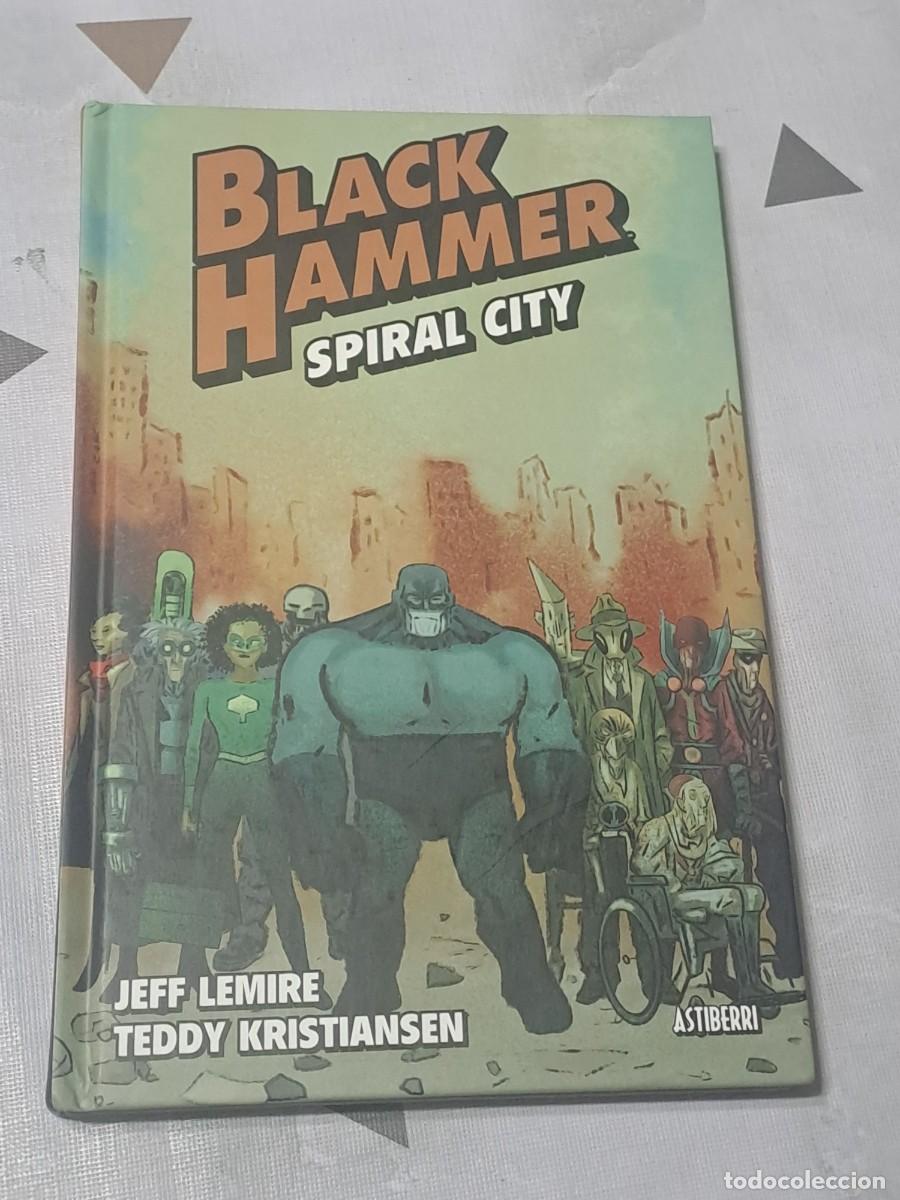 C&oacute;mics: Black hammer, spiral city, Astiberri en muy buen estado