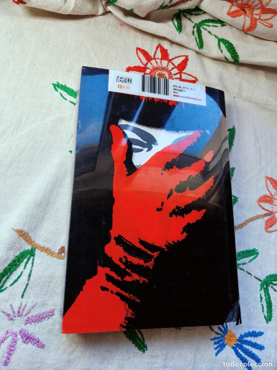 C&oacute;mics: V Vendetta. Deluxe. Alan Moore. DC. ECC. Edici&oacute;n en tapa dura. - Foto 3