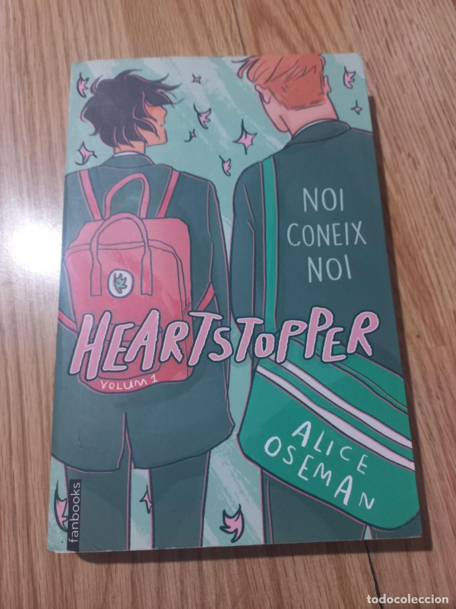 C&oacute;mics: HEARTSTOPPER VOLUM 1, NOI CONEIX NOI DE FANBOOKS EN CATALAN