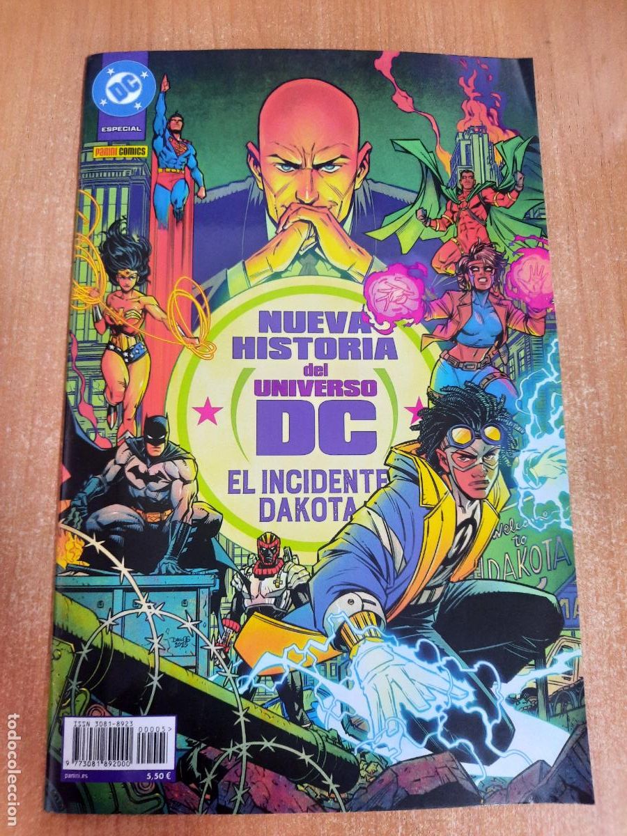 C&oacute;mics: NUEVA HISTORIA DEL UNIVERSO DC ESPECIAL - EL INCIDENTE DAKOTA