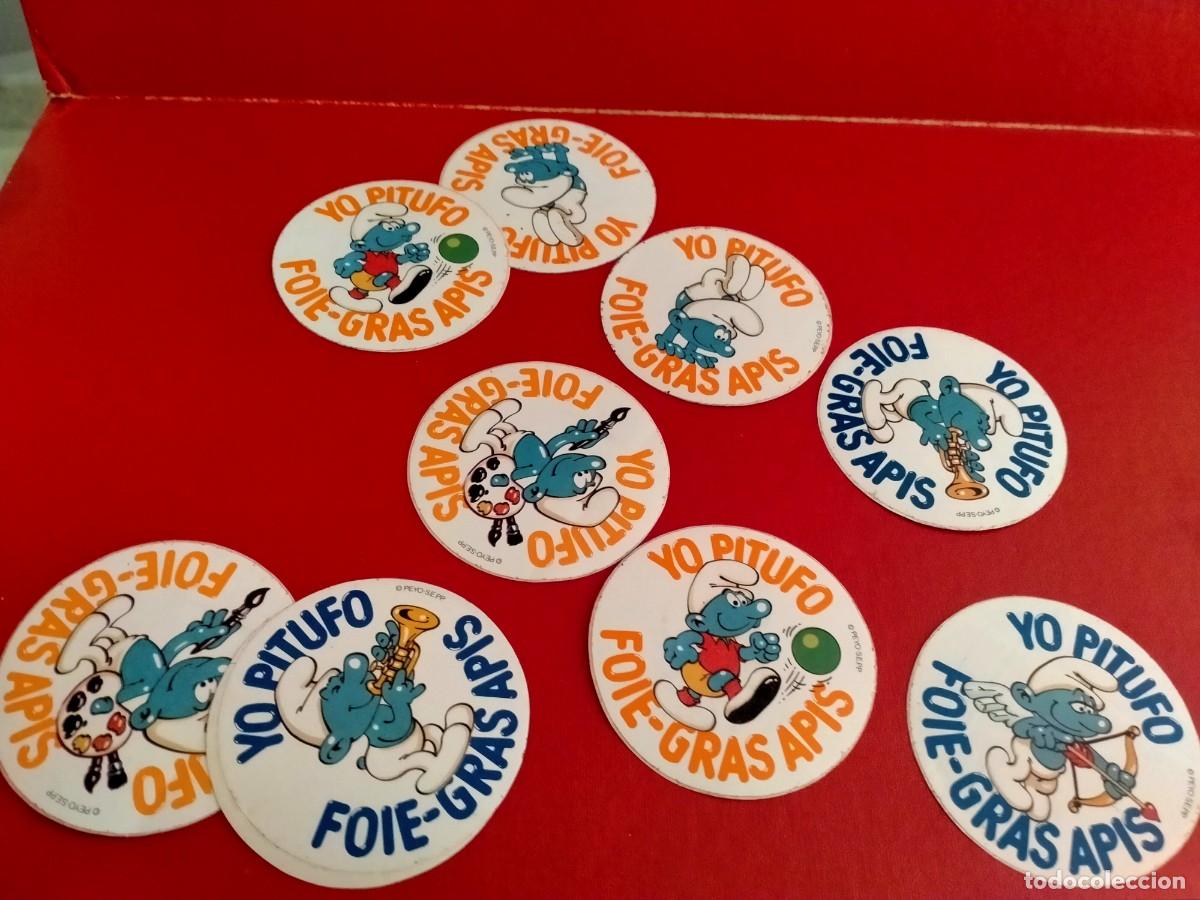 C&oacute;mics: cromos de los pitufos con su trasera