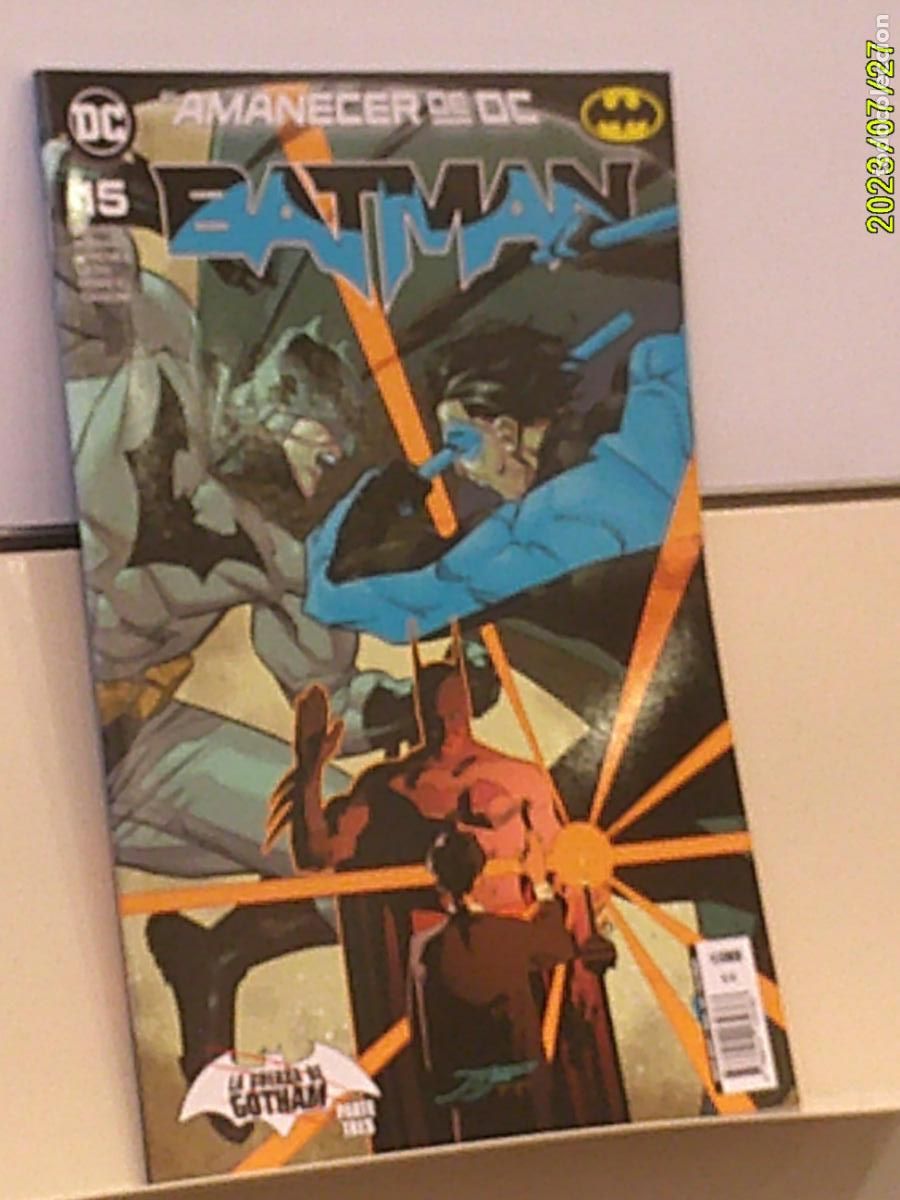 C&oacute;mics: EL AMANECER DE DC BATMAN N&ordm; 15-145 MAYO 2024 LA GUERRA DE GOTHAM PARTE TRES - ECC