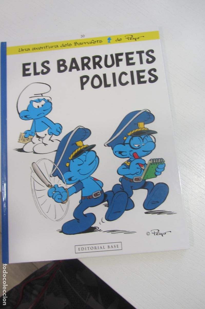 C&oacute;mics: PEYO ELS BARRUFETS 30 ELS BARRUFETS POLICIES Jost, Alain TAPA DURA - EN CATALA DE KIOSKO ARX376