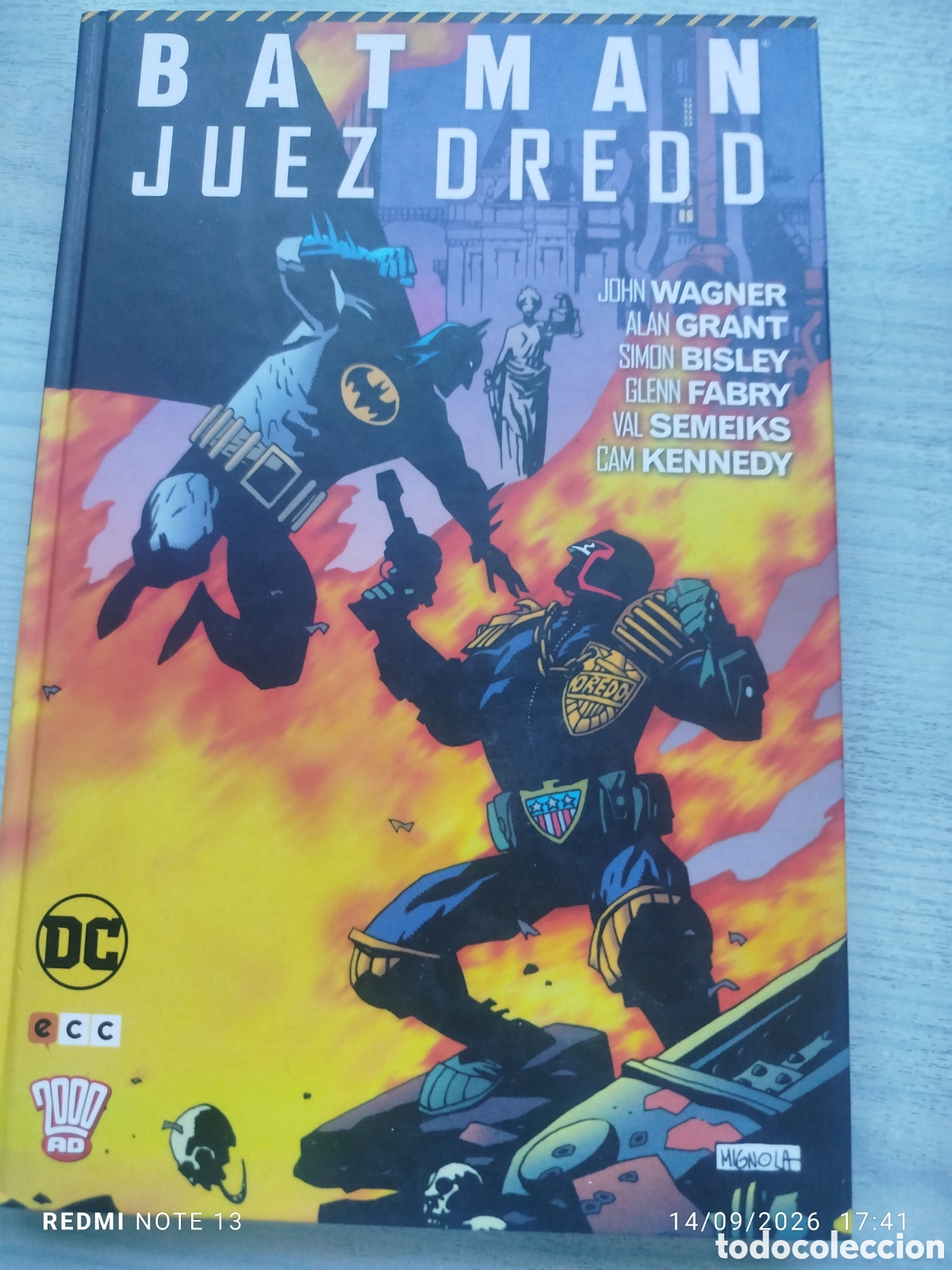C&oacute;mics: Batman DC juezdredd.tapa dura