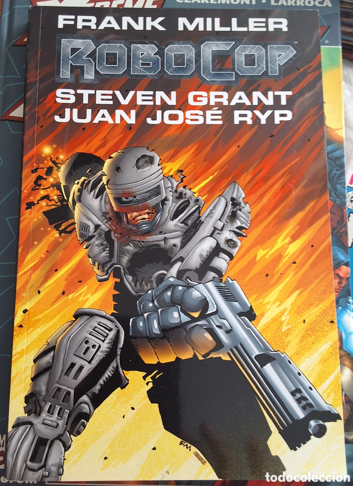 C&oacute;mics: Robocop comic de Frank Miller novela grafica a&ntilde;o 2015 edita aleta