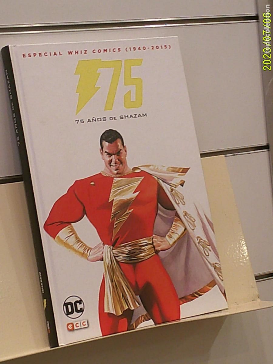 C&oacute;mics: 75 A&Ntilde;OS DE SHAZAM (ESPECIAL WHIZ COMICS 1940-2015) TOMO TAPA DURA DC - ECC OFERTA