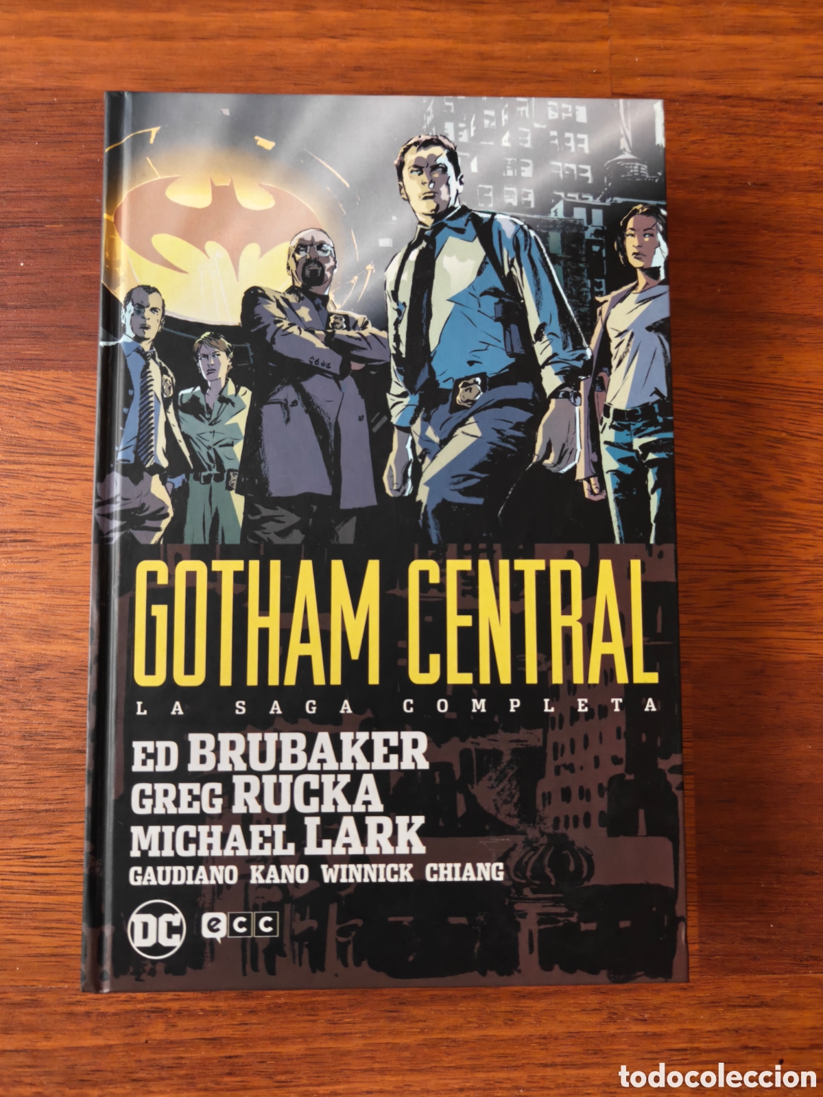C&oacute;mics: Integral Gotham Central La saga completa. Ed Brubaker. - Foto 1