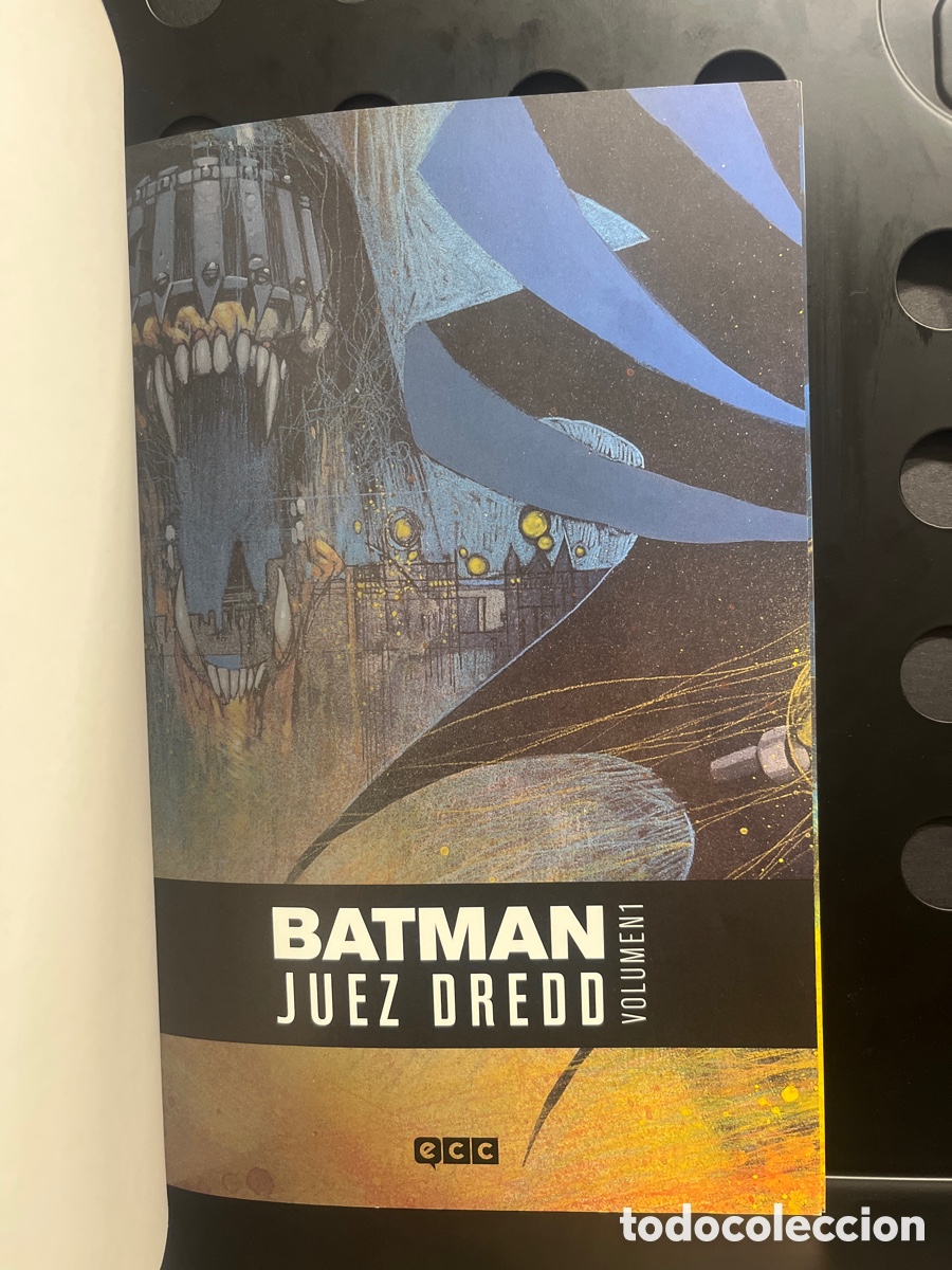 C&oacute;mics: BATMAN & JUEZ DREDD VOLUMEN 1 JUICIO EN GOTHAM 2000AD ( 2013 ) - Foto 3