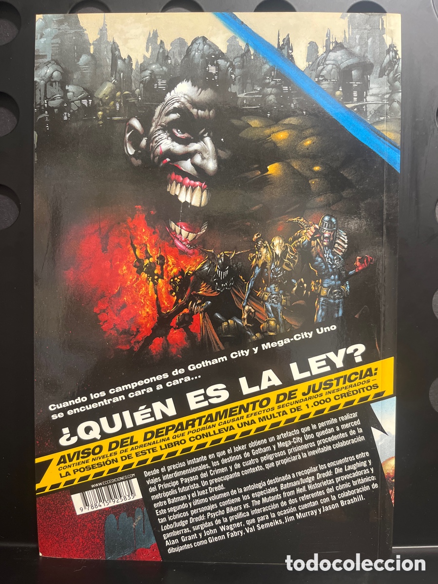 C&oacute;mics: BATMAN & JUEZ DREDD VOLUMEN 2 MUERTOS DE RISA ECC DC C&Oacute;MICS ( 2013 ) - Foto 2