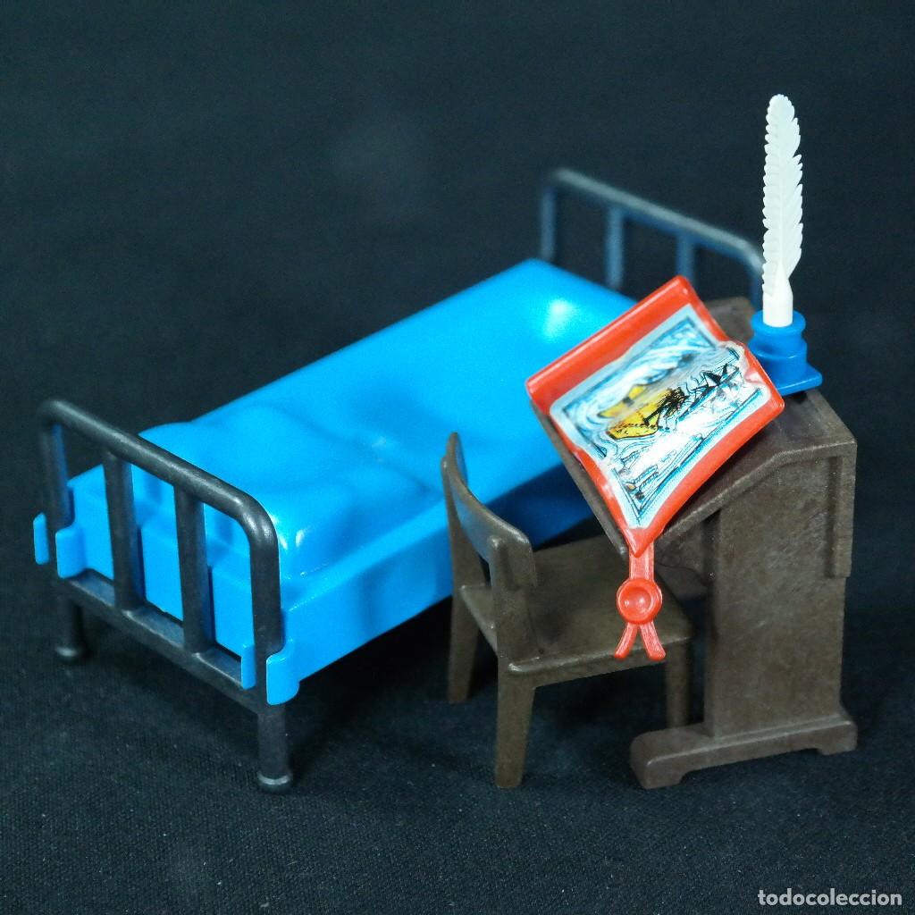 C&oacute;mics: Playmobil muebles con pupitre ☼