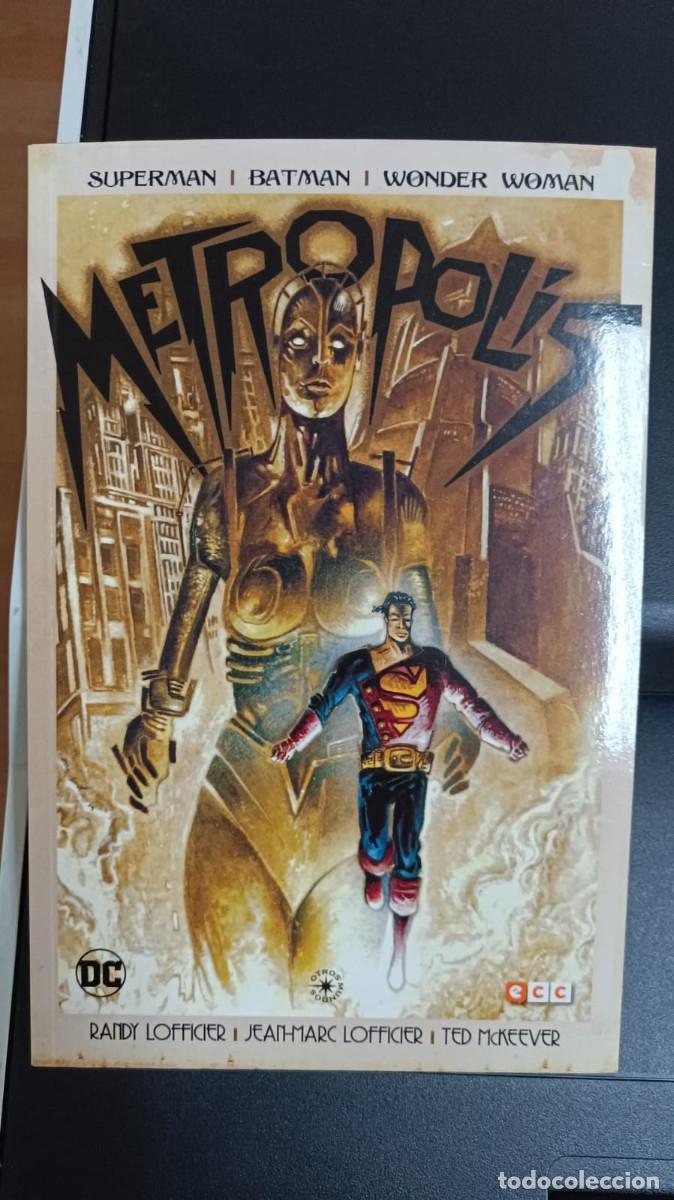 C&oacute;mics: SUPERMAN / BATMAN / WONDER WOMAN: METR&Oacute;POLIS &ndash; ECC EDICIONES - Foto 1